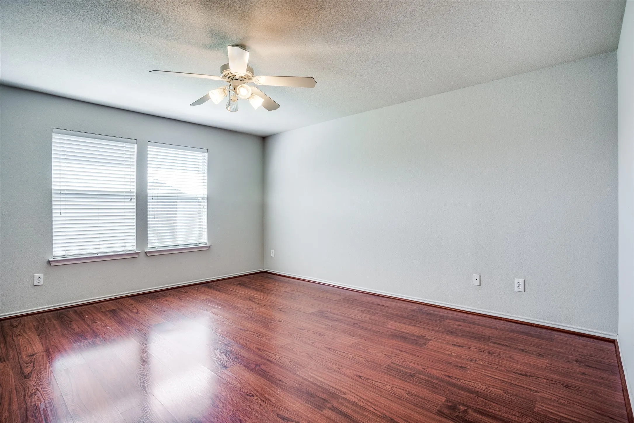 Single Family Residence For Rent in Collin County , 821 Oak Hollow Lane, Anna, Texas 75409, 3 Bedroom, 2 Bathroom, 2 Garage spaces, 1,809 Sqft, built in 2004, mls#21265215, Real Estate Agent in Anna, Homes For Rent in Collin county, Homes For Rent in Anna, Realtor in Anna Texas, Real Estate Brokerage Independent Realty Texas, Luminita Cordes Realtor