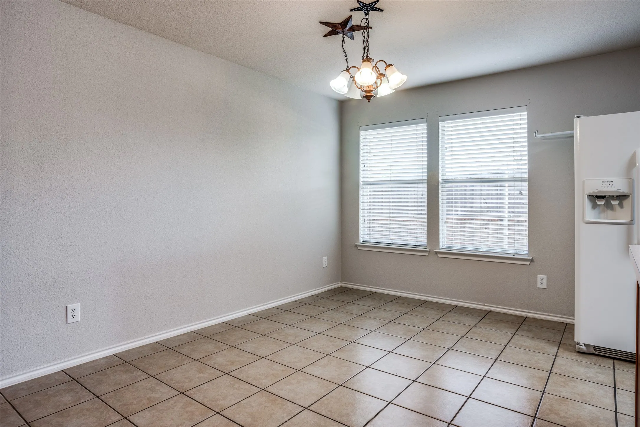 Single Family Residence For Rent in Collin County , 821 Oak Hollow Lane, Anna, Texas 75409, 3 Bedroom, 2 Bathroom, 2 Garage spaces, 1,809 Sqft, built in 2004, mls#21265215, Real Estate Agent in Anna, Homes For Rent in Collin county, Homes For Rent in Anna, Realtor in Anna Texas, Real Estate Brokerage Independent Realty Texas, Luminita Cordes Realtor