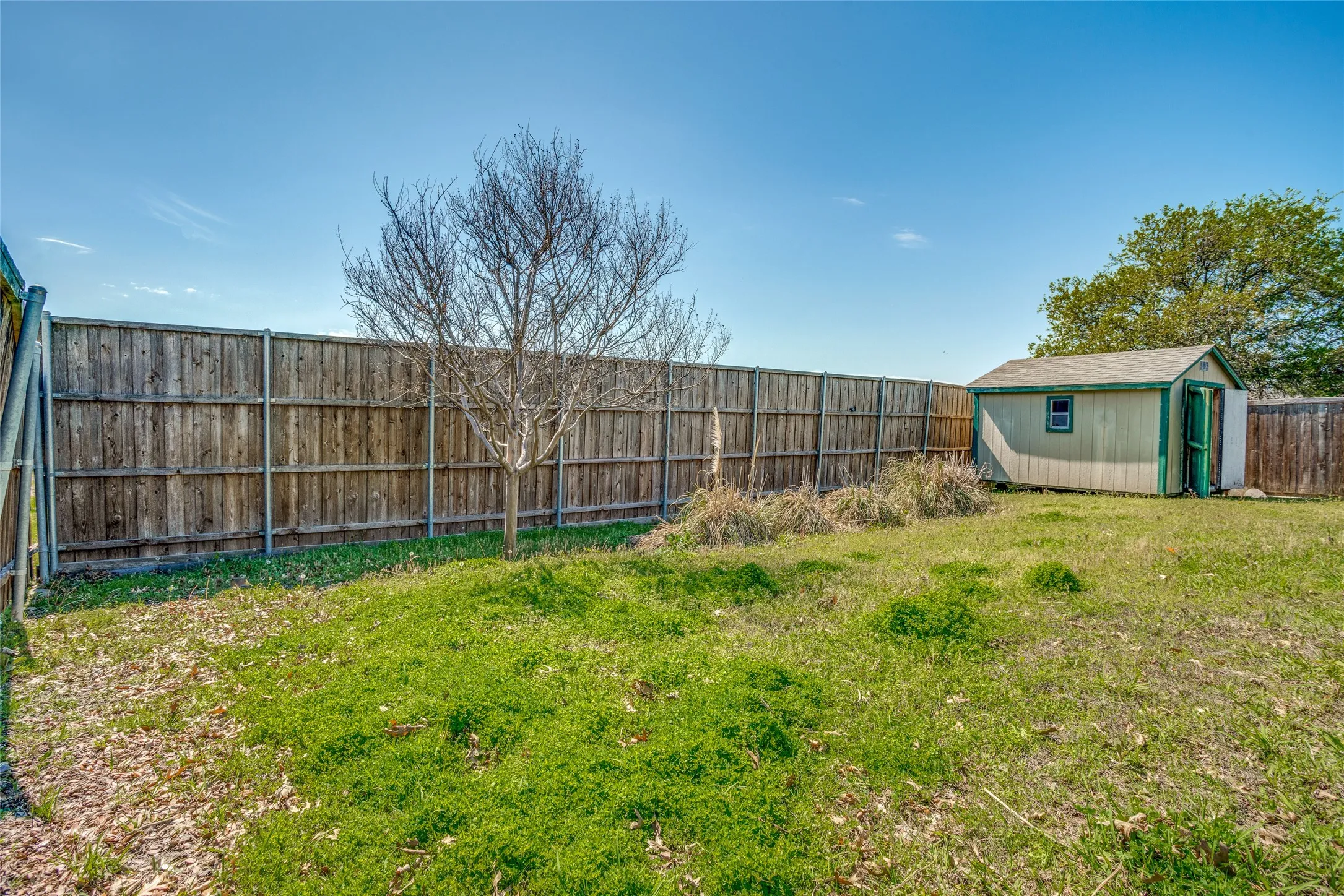Single Family Residence For Rent in Collin County , 821 Oak Hollow Lane, Anna, Texas 75409, 3 Bedroom, 2 Bathroom, 2 Garage spaces, 1,809 Sqft, built in 2004, mls#21265215, Real Estate Agent in Anna, Homes For Rent in Collin county, Homes For Rent in Anna, Realtor in Anna Texas, Real Estate Brokerage Independent Realty Texas, Luminita Cordes Realtor