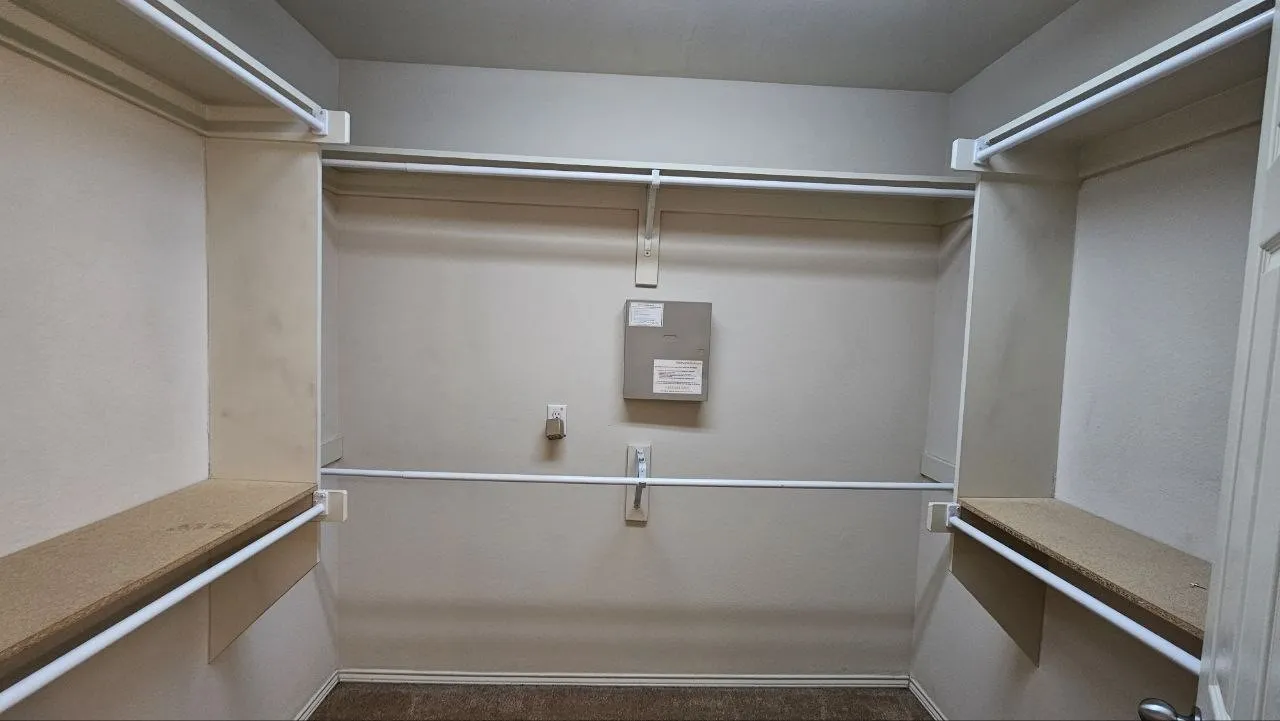Townhouse For Rent in Collin County , 501 Jeans Creek Drive, Mc Kinney, Texas 75071, 3 Bedroom, 3 Bathroom, 2 Garage spaces, 1,644 Sqft, built in 2006, mls#21267398, Real Estate Agent in Mc Kinney, Homes For Rent in Collin county, Homes For Rent in Mc Kinney, Realtor in Mc Kinney Texas, Real Estate Brokerage Independent Realty Texas, Luminita Cordes Realtor