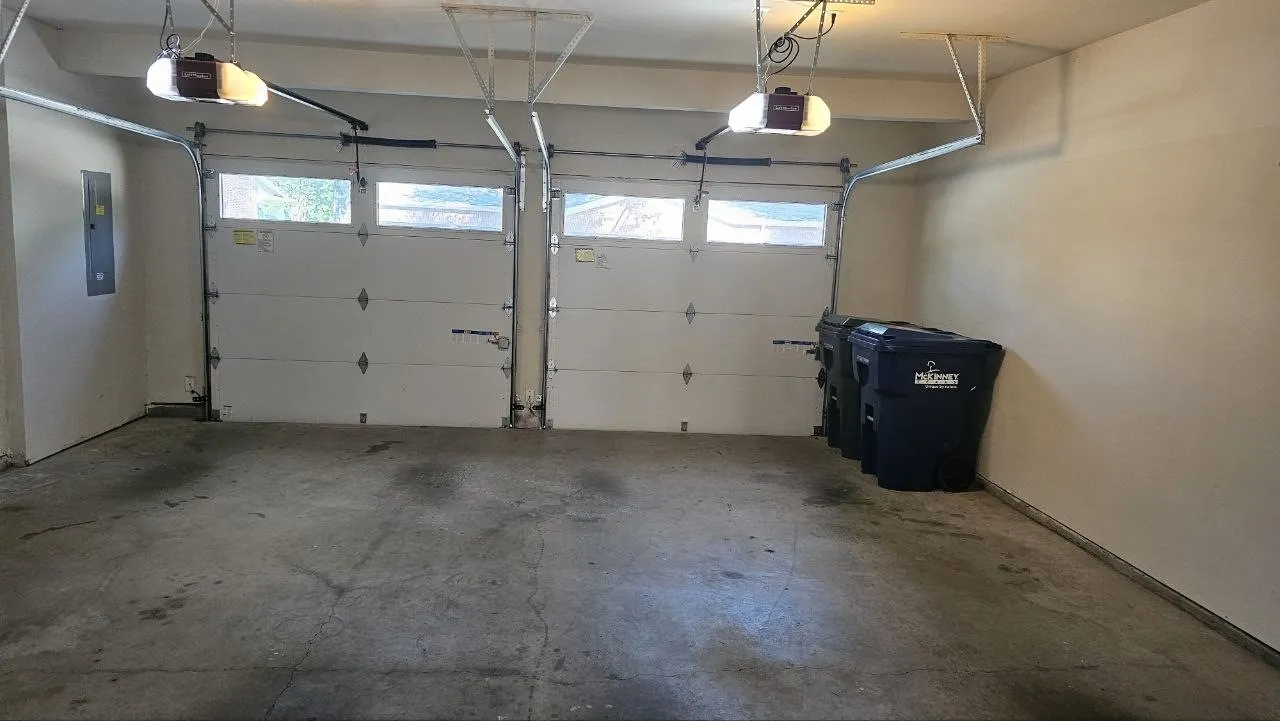 Townhouse For Rent in Collin County , 501 Jeans Creek Drive, Mc Kinney, Texas 75071, 3 Bedroom, 3 Bathroom, 2 Garage spaces, 1,644 Sqft, built in 2006, mls#21267398, Real Estate Agent in Mc Kinney, Homes For Rent in Collin county, Homes For Rent in Mc Kinney, Realtor in Mc Kinney Texas, Real Estate Brokerage Independent Realty Texas, Luminita Cordes Realtor