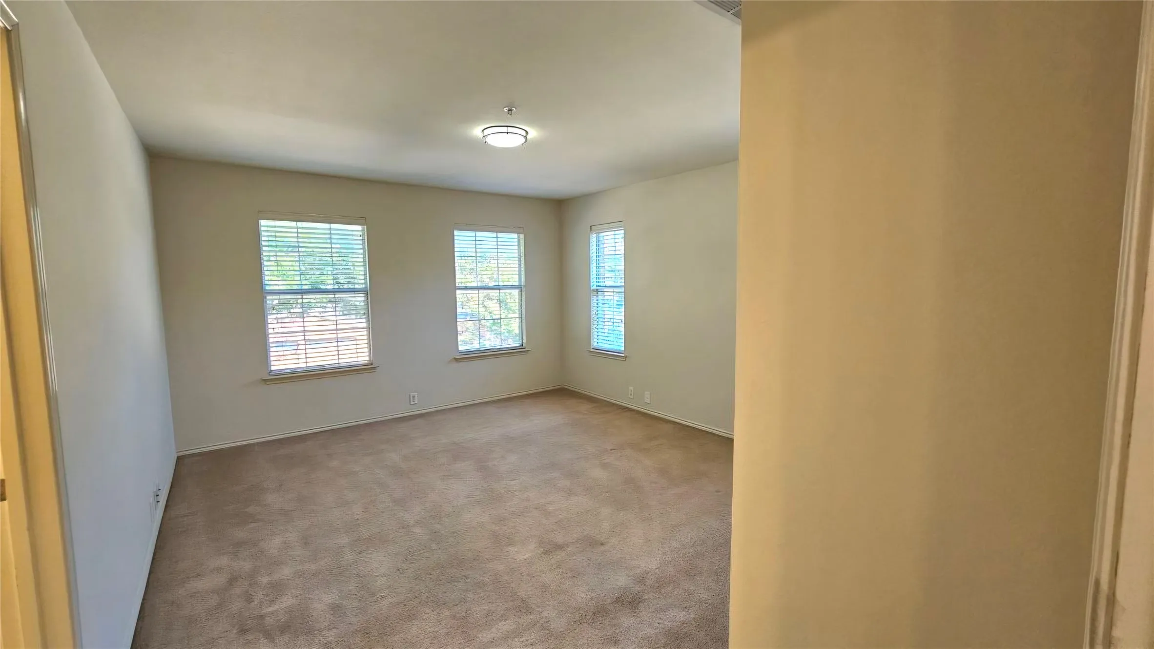 Townhouse For Rent in Collin County , 501 Jeans Creek Drive, Mc Kinney, Texas 75071, 3 Bedroom, 3 Bathroom, 2 Garage spaces, 1,644 Sqft, built in 2006, mls#21267398, Real Estate Agent in Mc Kinney, Homes For Rent in Collin county, Homes For Rent in Mc Kinney, Realtor in Mc Kinney Texas, Real Estate Brokerage Independent Realty Texas, Luminita Cordes Realtor