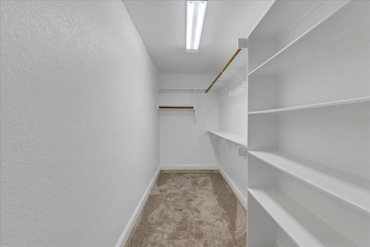 Single Family Residence For Sale in Hood County , 3300 Fountain Way, Granbury, Texas 76049, 3 Bedroom, 3 Bathroom, 2 Garage spaces, 3,014 Sqft, built in 2006, mls#21265470, Real Estate Agent in Granbury, Homes For Sale in Hood county, Homes For Sale in Granbury, Realtor in Granbury Texas, Real Estate Brokerage Independent Realty Texas, Luminita Cordes Realtor