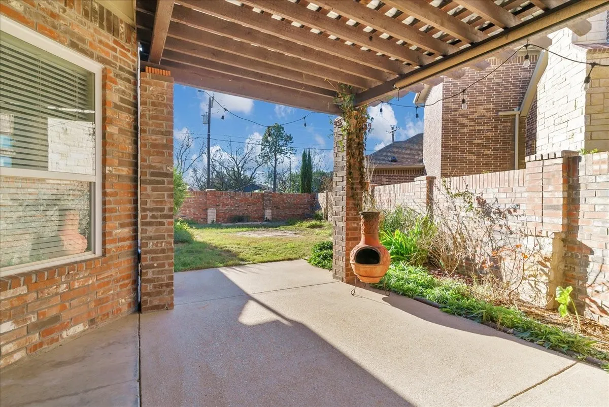 Single Family Residence For Sale in Hood County , 3300 Fountain Way, Granbury, Texas 76049, 3 Bedroom, 3 Bathroom, 2 Garage spaces, 3,014 Sqft, built in 2006, mls#21265470, Real Estate Agent in Granbury, Homes For Sale in Hood county, Homes For Sale in Granbury, Realtor in Granbury Texas, Real Estate Brokerage Independent Realty Texas, Luminita Cordes Realtor