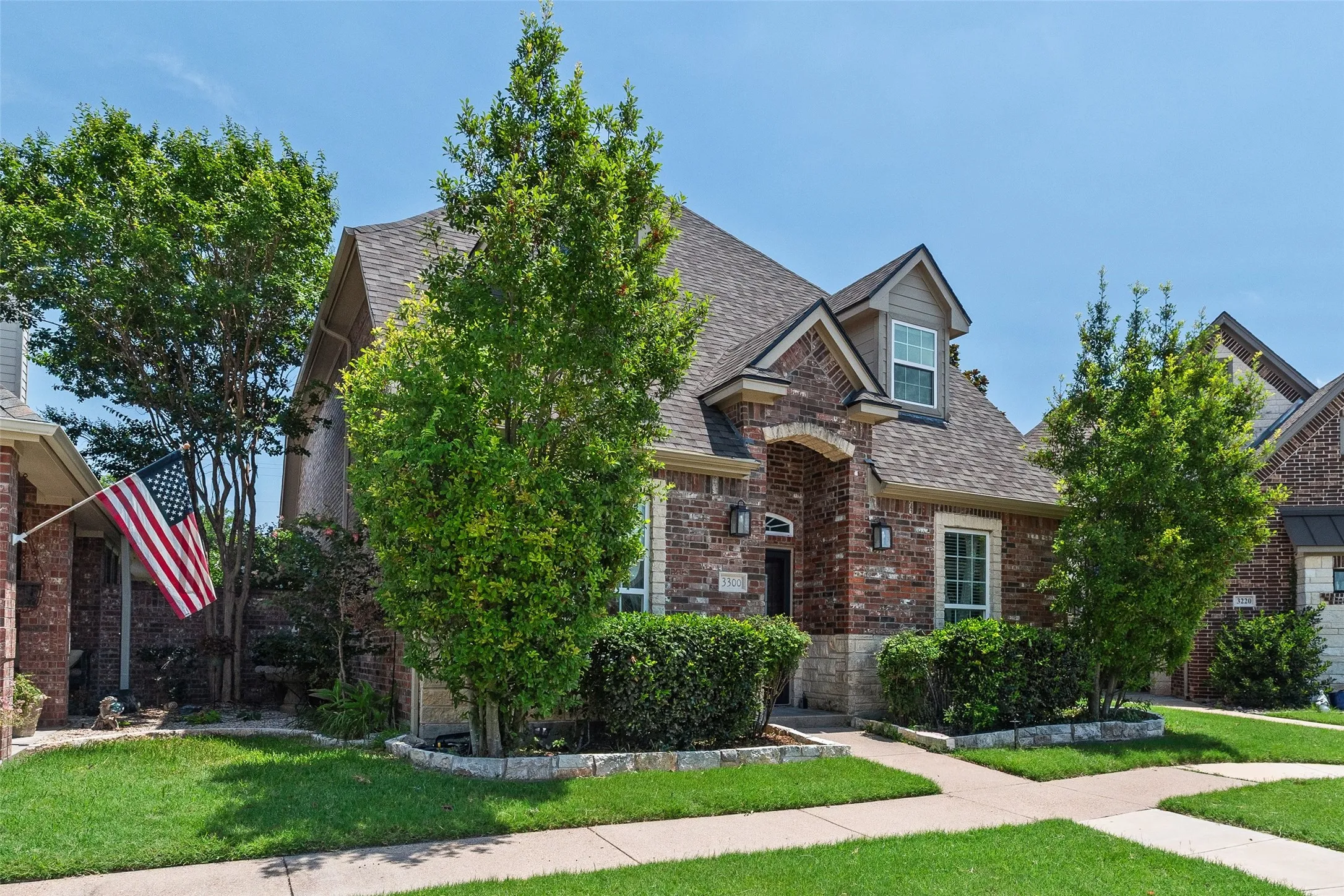 Single Family Residence For Sale in Hood County , 3300 Fountain Way, Granbury, Texas 76049, 3 Bedroom, 3 Bathroom, 2 Garage spaces, 3,014 Sqft, built in 2006, mls#21265470, Real Estate Agent in Granbury, Homes For Sale in Hood county, Homes For Sale in Granbury, Realtor in Granbury Texas, Real Estate Brokerage Independent Realty Texas, Luminita Cordes Realtor