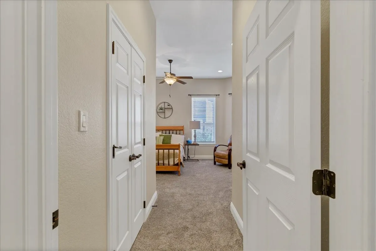 Single Family Residence For Sale in Hood County , 3300 Fountain Way, Granbury, Texas 76049, 3 Bedroom, 3 Bathroom, 2 Garage spaces, 3,014 Sqft, built in 2006, mls#21265470, Real Estate Agent in Granbury, Homes For Sale in Hood county, Homes For Sale in Granbury, Realtor in Granbury Texas, Real Estate Brokerage Independent Realty Texas, Luminita Cordes Realtor
