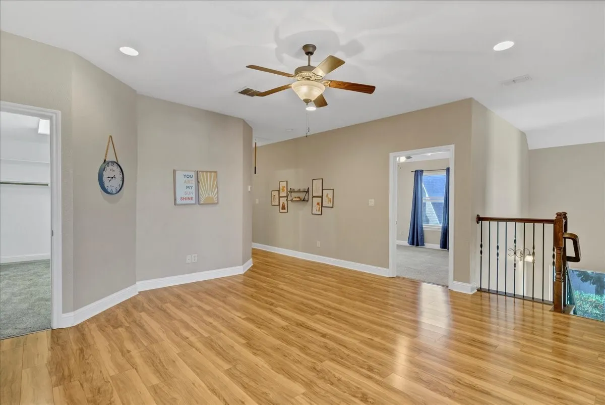 Single Family Residence For Sale in Hood County , 3300 Fountain Way, Granbury, Texas 76049, 3 Bedroom, 3 Bathroom, 2 Garage spaces, 3,014 Sqft, built in 2006, mls#21265470, Real Estate Agent in Granbury, Homes For Sale in Hood county, Homes For Sale in Granbury, Realtor in Granbury Texas, Real Estate Brokerage Independent Realty Texas, Luminita Cordes Realtor