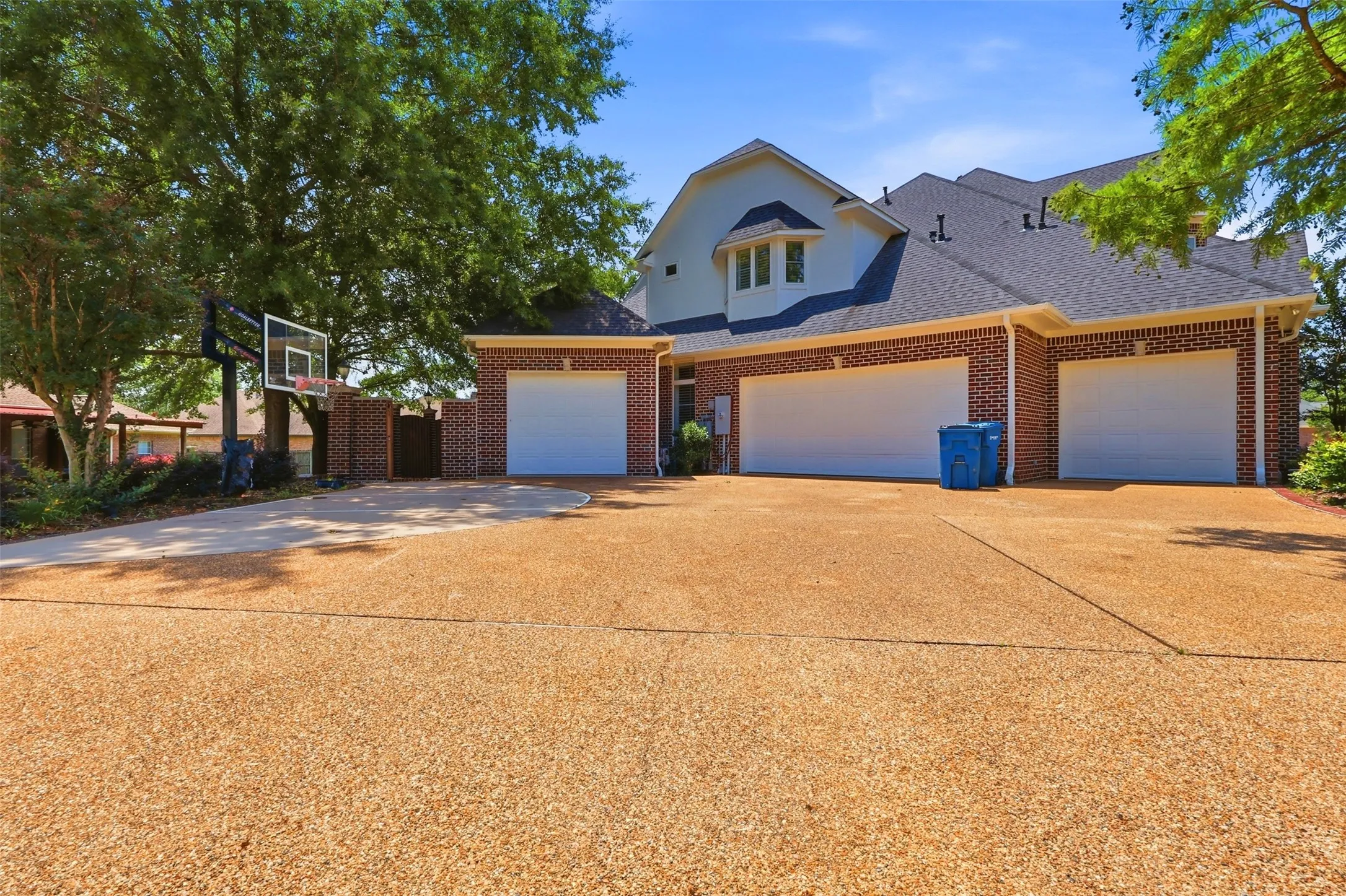 Single Family Residence For Sale in Titus County , 503 Greenhill Park Avenue, Mt Pleasant, Texas 75455, 5 Bedroom, 7 Bathroom, 4 Garage spaces, 6,539 Sqft, built in 2002, mls#21267429, Real Estate Agent in Mt Pleasant, Homes For Sale in Titus county, Homes For Sale in Mt Pleasant, Realtor in Mt Pleasant Texas, Real Estate Brokerage Independent Realty Texas, Luminita Cordes Realtor