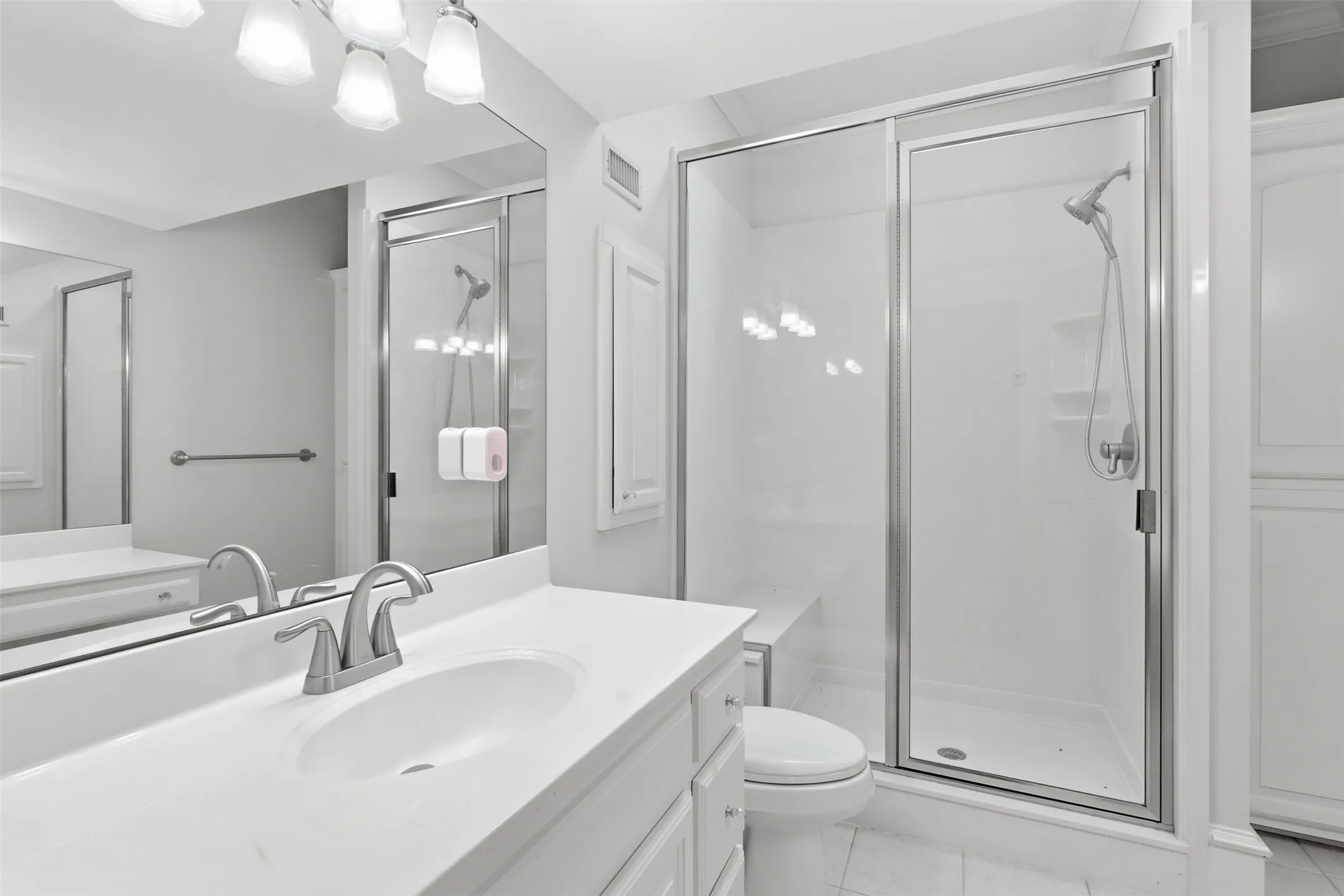 Single Family Residence For Sale in Titus County , 503 Greenhill Park Avenue, Mt Pleasant, Texas 75455, 5 Bedroom, 7 Bathroom, 4 Garage spaces, 6,539 Sqft, built in 2002, mls#21267429, Real Estate Agent in Mt Pleasant, Homes For Sale in Titus county, Homes For Sale in Mt Pleasant, Realtor in Mt Pleasant Texas, Real Estate Brokerage Independent Realty Texas, Luminita Cordes Realtor