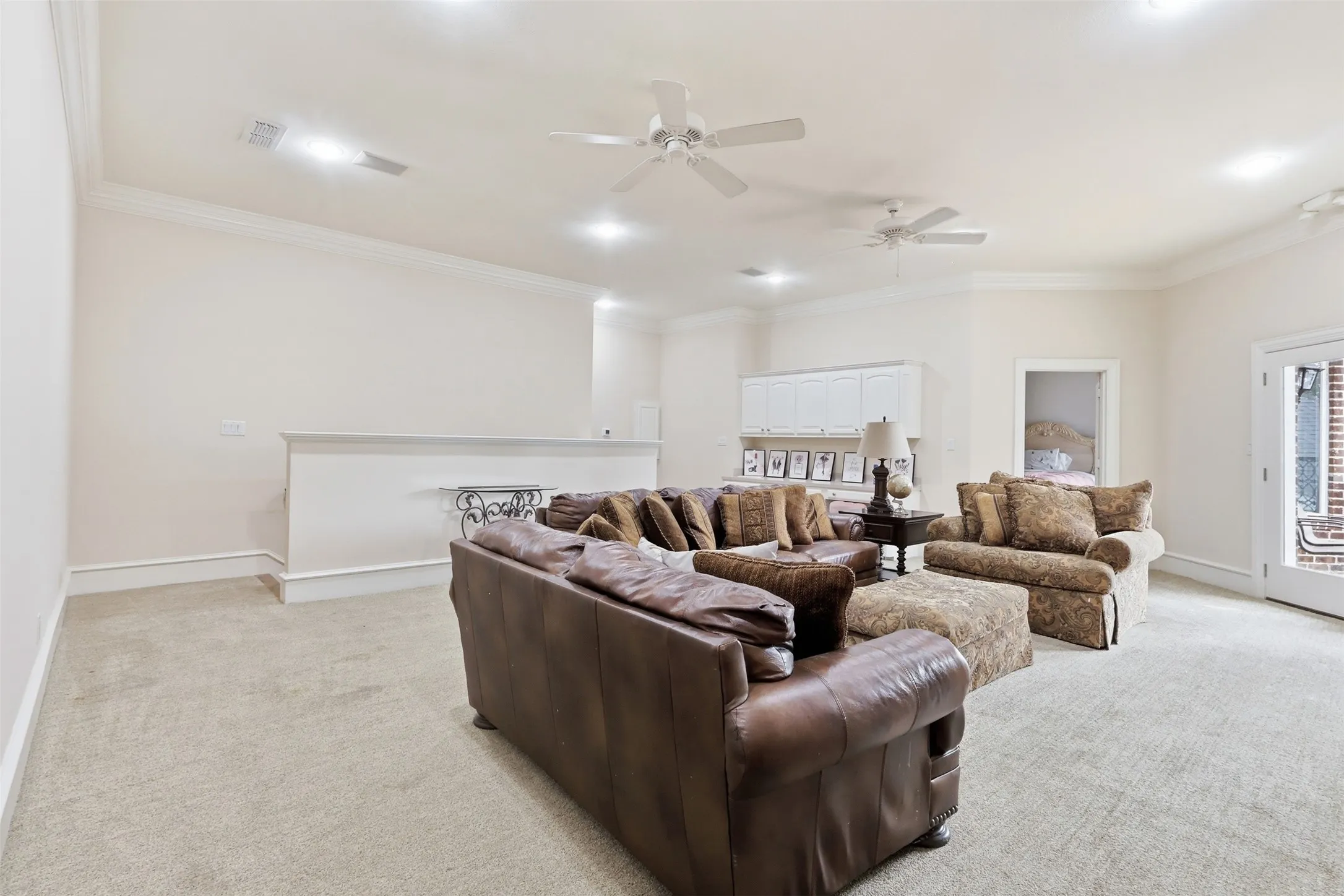 Single Family Residence For Sale in Titus County , 503 Greenhill Park Avenue, Mt Pleasant, Texas 75455, 5 Bedroom, 7 Bathroom, 4 Garage spaces, 6,539 Sqft, built in 2002, mls#21267429, Real Estate Agent in Mt Pleasant, Homes For Sale in Titus county, Homes For Sale in Mt Pleasant, Realtor in Mt Pleasant Texas, Real Estate Brokerage Independent Realty Texas, Luminita Cordes Realtor