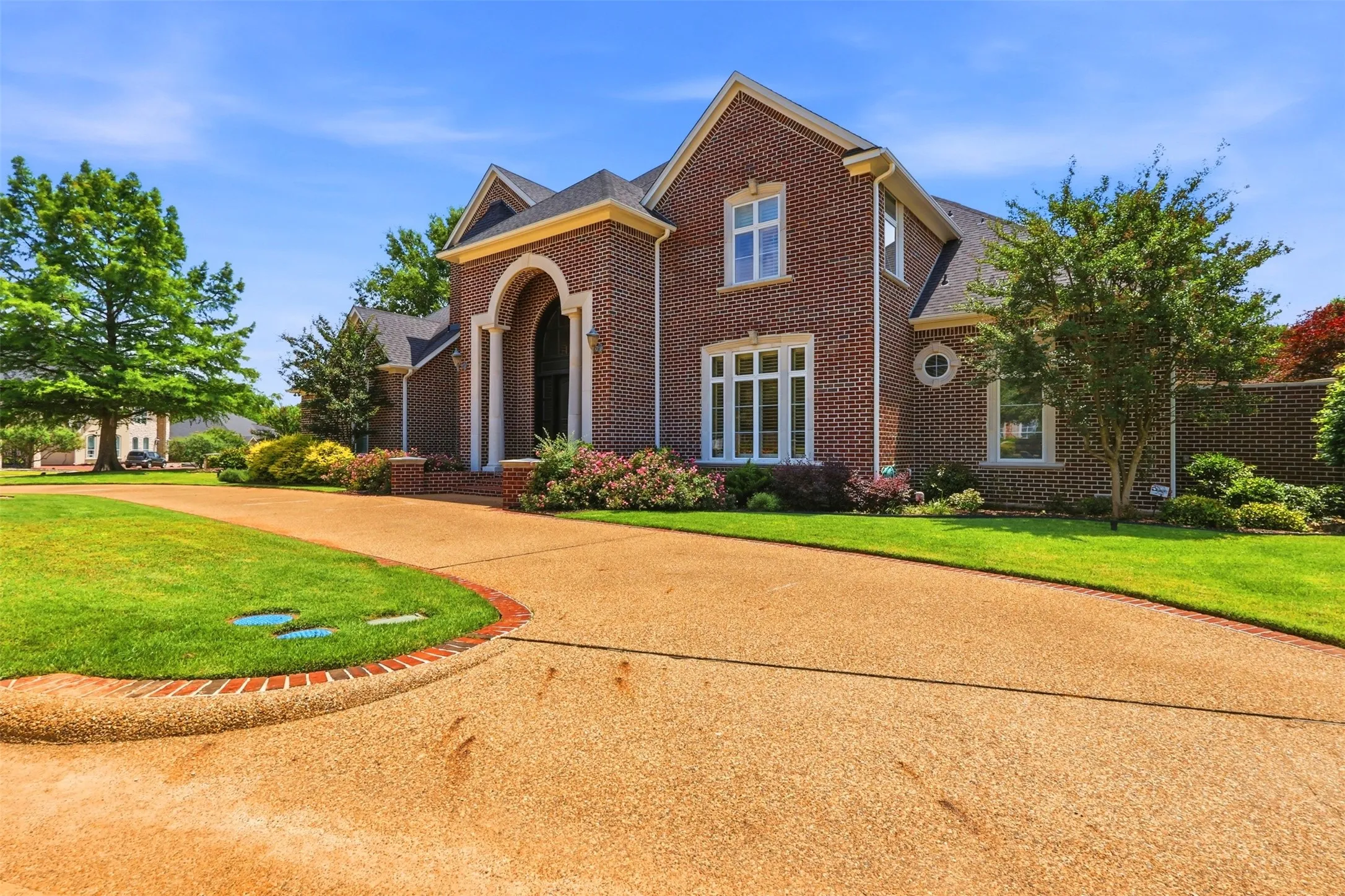Single Family Residence For Sale in Titus County , 503 Greenhill Park Avenue, Mt Pleasant, Texas 75455, 5 Bedroom, 7 Bathroom, 4 Garage spaces, 6,539 Sqft, built in 2002, mls#21267429, Real Estate Agent in Mt Pleasant, Homes For Sale in Titus county, Homes For Sale in Mt Pleasant, Realtor in Mt Pleasant Texas, Real Estate Brokerage Independent Realty Texas, Luminita Cordes Realtor