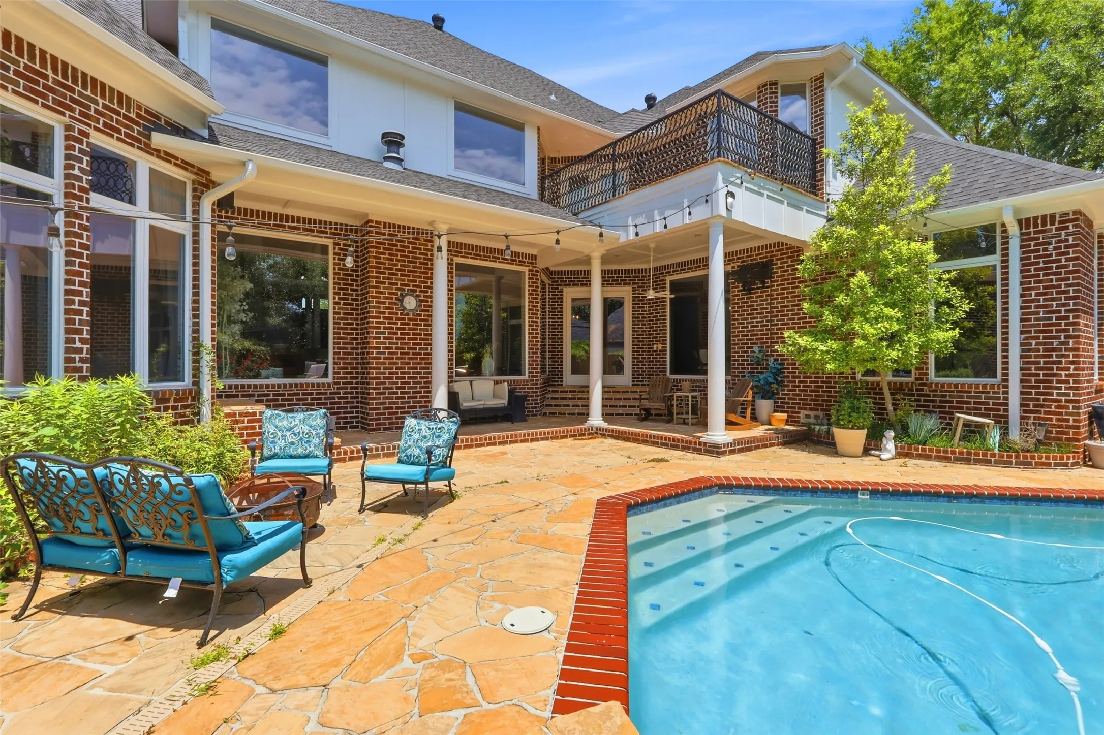 Single Family Residence For Sale in Titus County , 503 Greenhill Park Avenue, Mt Pleasant, Texas 75455, 5 Bedroom, 7 Bathroom, 4 Garage spaces, 6,539 Sqft, built in 2002, mls#21267429, Real Estate Agent in Mt Pleasant, Homes For Sale in Titus county, Homes For Sale in Mt Pleasant, Realtor in Mt Pleasant Texas, Real Estate Brokerage Independent Realty Texas, Luminita Cordes Realtor