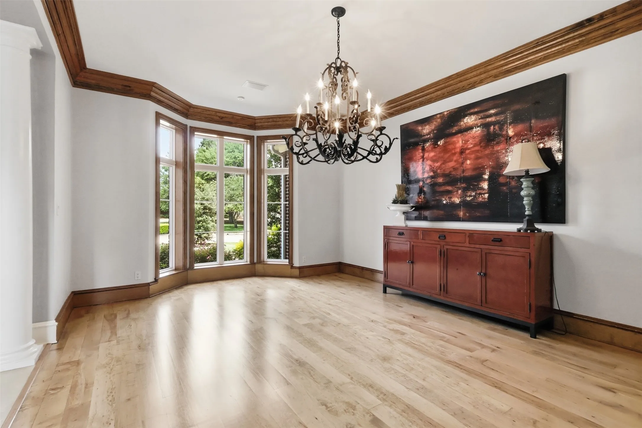Single Family Residence For Sale in Titus County , 503 Greenhill Park Avenue, Mt Pleasant, Texas 75455, 5 Bedroom, 7 Bathroom, 4 Garage spaces, 6,539 Sqft, built in 2002, mls#21267429, Real Estate Agent in Mt Pleasant, Homes For Sale in Titus county, Homes For Sale in Mt Pleasant, Realtor in Mt Pleasant Texas, Real Estate Brokerage Independent Realty Texas, Luminita Cordes Realtor
