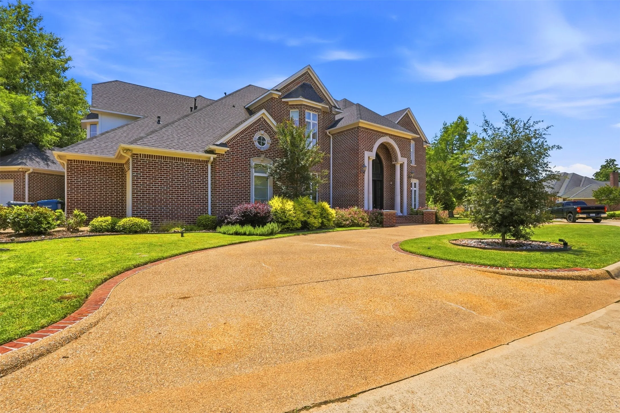 Single Family Residence For Sale in Titus County , 503 Greenhill Park Avenue, Mt Pleasant, Texas 75455, 5 Bedroom, 7 Bathroom, 4 Garage spaces, 6,539 Sqft, built in 2002, mls#21267429, Real Estate Agent in Mt Pleasant, Homes For Sale in Titus county, Homes For Sale in Mt Pleasant, Realtor in Mt Pleasant Texas, Real Estate Brokerage Independent Realty Texas, Luminita Cordes Realtor
