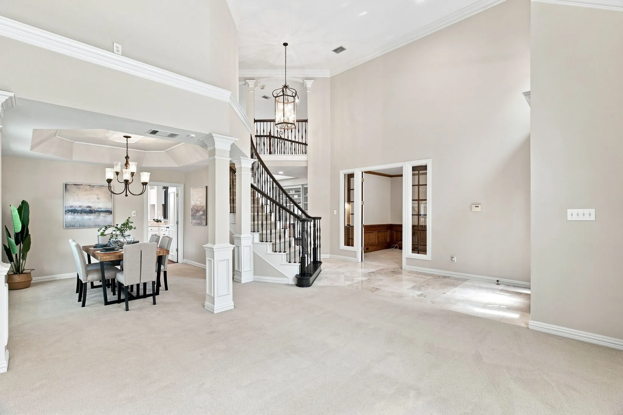 Single Family Residence For Sale in Tarrant County , 210 Highland Oaks Circle, Southlake, Texas 76092, 4 Bedroom, 4 Bathroom, 3 Garage spaces, 3,599 Sqft, built in 1995, mls#21265382, Real Estate Agent in Southlake, Homes For Sale in Tarrant county, Homes For Sale in Southlake, Realtor in Southlake Texas, Real Estate Brokerage Independent Realty Texas, Luminita Cordes Realtor
