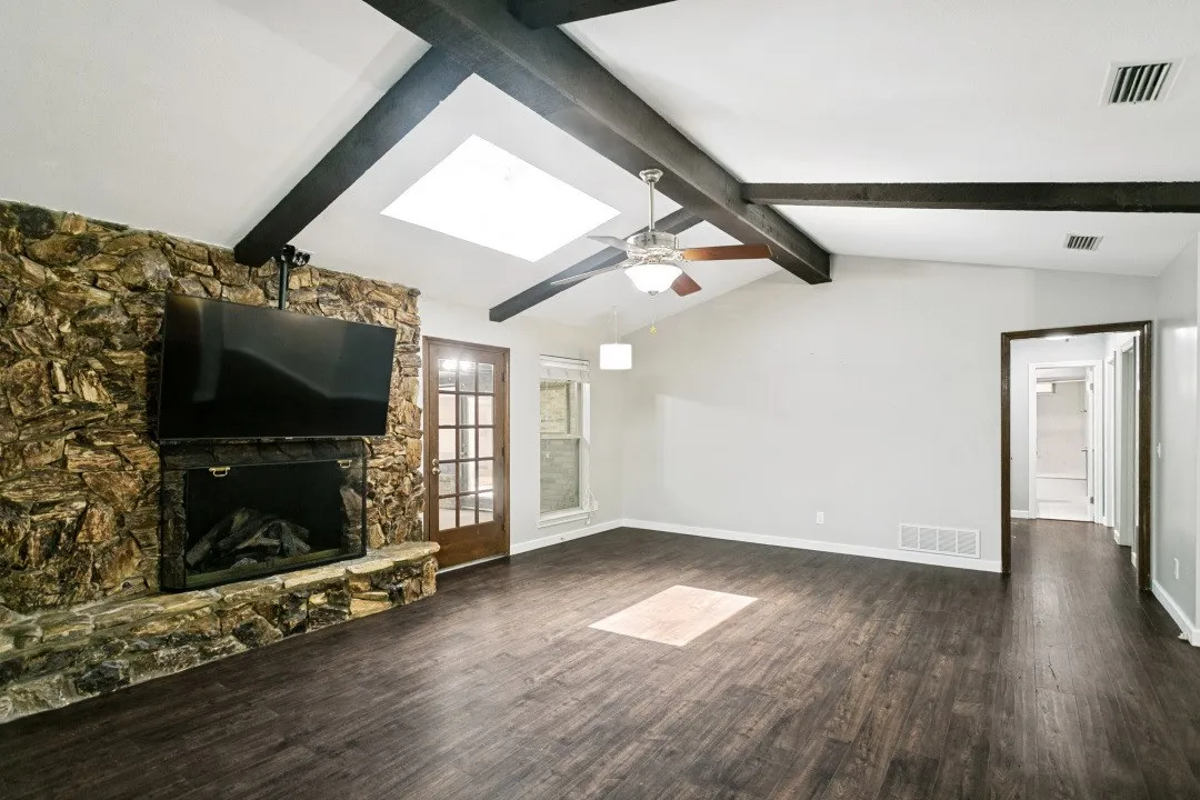 Single Family Residence For Sale in Collin County , 2004 Tampico Drive, Plano, Texas 75075, 3 Bedroom, 3 Bathroom, 2 Garage spaces, 2,487 Sqft, built in 1975, mls#21267146, Real Estate Agent in Plano, Homes For Sale in Collin county, Homes For Sale in Plano, Realtor in Plano Texas, Real Estate Brokerage Independent Realty Texas, Luminita Cordes Realtor
