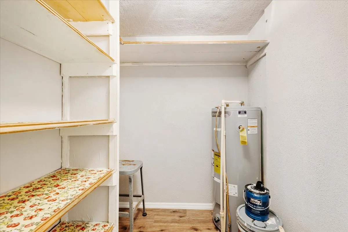 Mobile Home For Sale in Hunt County , 507 N 5th Street, Quinlan, Texas 75474, 3 Bedroom, 2 Bathroom, Garage spaces, 1,584 Sqft, built in 1993, mls#21267447, Real Estate Agent in Quinlan, Homes For Sale in Hunt county, Homes For Sale in Quinlan, Realtor in Quinlan Texas, Real Estate Brokerage Independent Realty Texas, Luminita Cordes Realtor