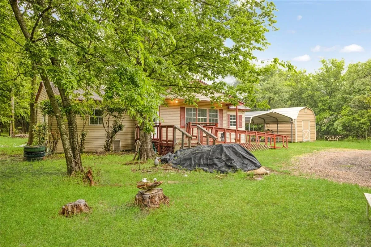 Mobile Home For Sale in Hunt County , 507 N 5th Street, Quinlan, Texas 75474, 3 Bedroom, 2 Bathroom, Garage spaces, 1,584 Sqft, built in 1993, mls#21267447, Real Estate Agent in Quinlan, Homes For Sale in Hunt county, Homes For Sale in Quinlan, Realtor in Quinlan Texas, Real Estate Brokerage Independent Realty Texas, Luminita Cordes Realtor
