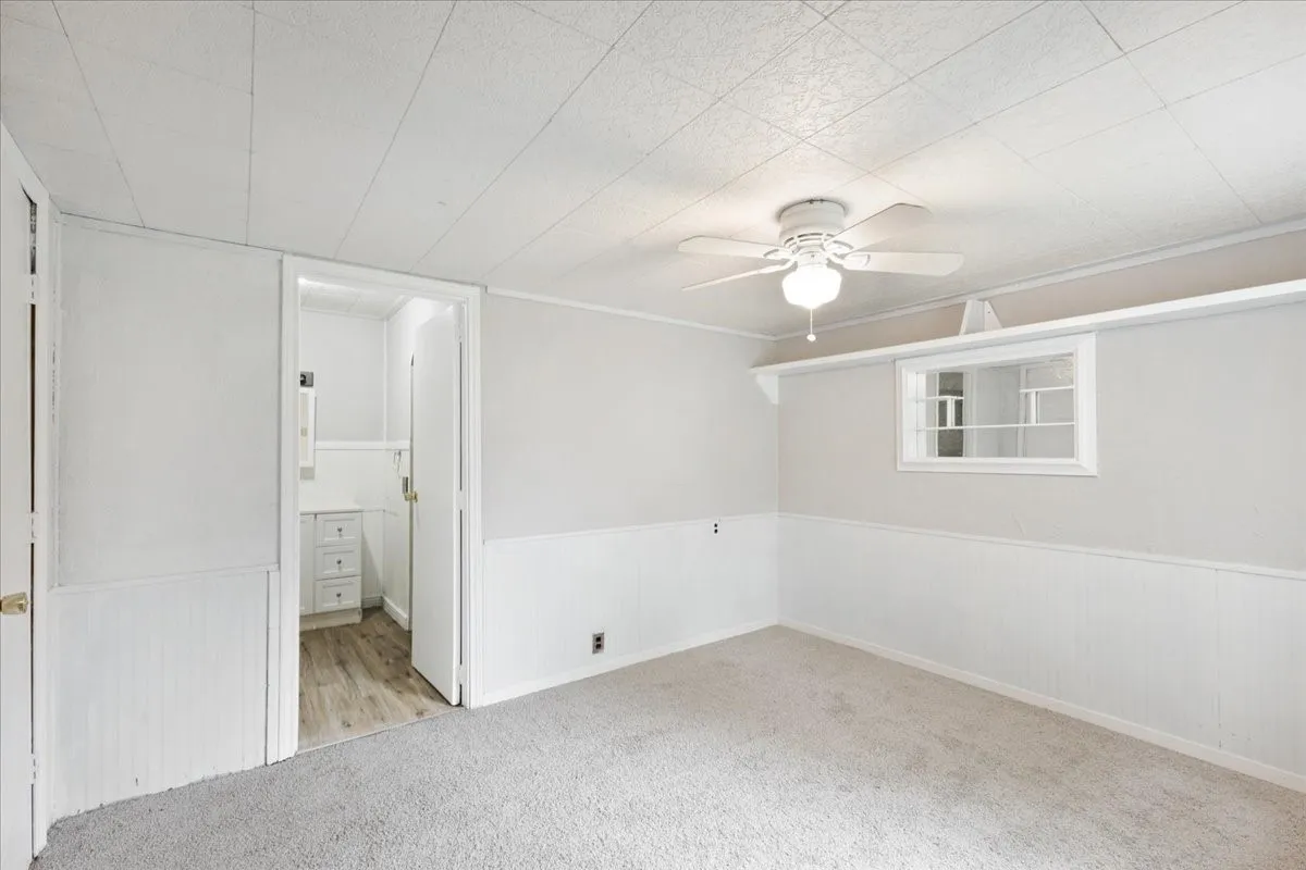 Mobile Home For Sale in Hunt County , 507 N 5th Street, Quinlan, Texas 75474, 3 Bedroom, 2 Bathroom, Garage spaces, 1,584 Sqft, built in 1993, mls#21267447, Real Estate Agent in Quinlan, Homes For Sale in Hunt county, Homes For Sale in Quinlan, Realtor in Quinlan Texas, Real Estate Brokerage Independent Realty Texas, Luminita Cordes Realtor
