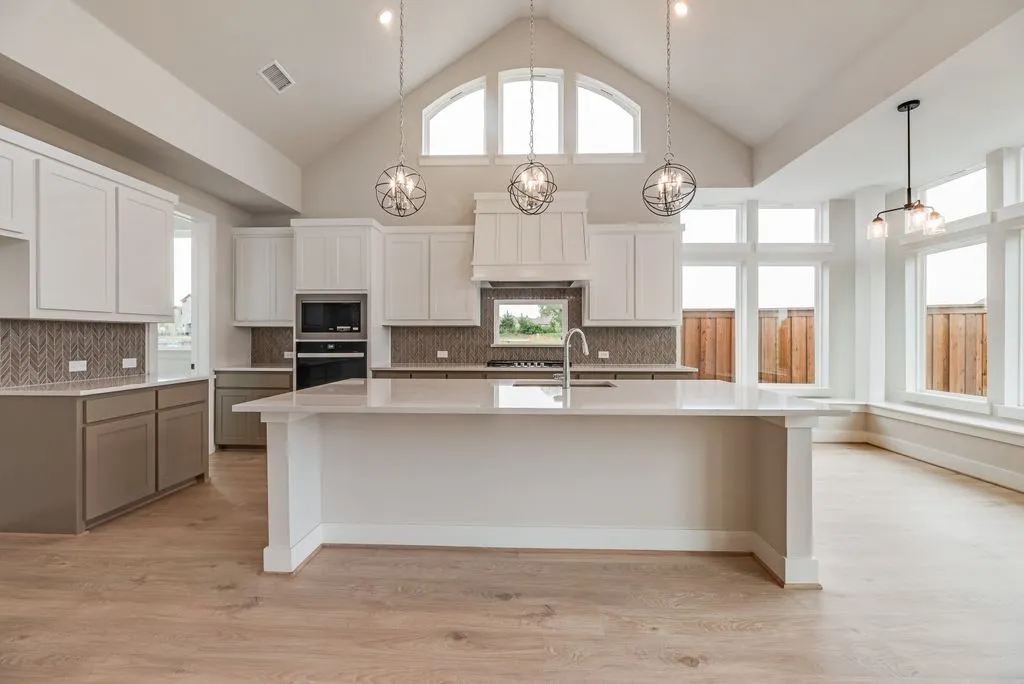 Single Family Residence For Sale in Collin County , 609 Clover Lane, Anna, Texas 75409, 5 Bedroom, 6 Bathroom, 2 Garage spaces, 4,569 Sqft, built in 2026, mls#21267467, Real Estate Agent in Anna, Homes For Sale in Collin county, Homes For Sale in Anna, Realtor in Anna Texas, Real Estate Brokerage Independent Realty Texas, Luminita Cordes Realtor