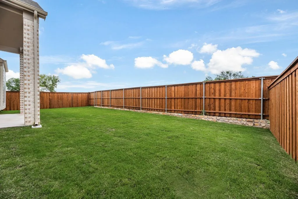 Single Family Residence For Sale in Collin County , 609 Clover Lane, Anna, Texas 75409, 5 Bedroom, 6 Bathroom, 2 Garage spaces, 4,569 Sqft, built in 2026, mls#21267467, Real Estate Agent in Anna, Homes For Sale in Collin county, Homes For Sale in Anna, Realtor in Anna Texas, Real Estate Brokerage Independent Realty Texas, Luminita Cordes Realtor