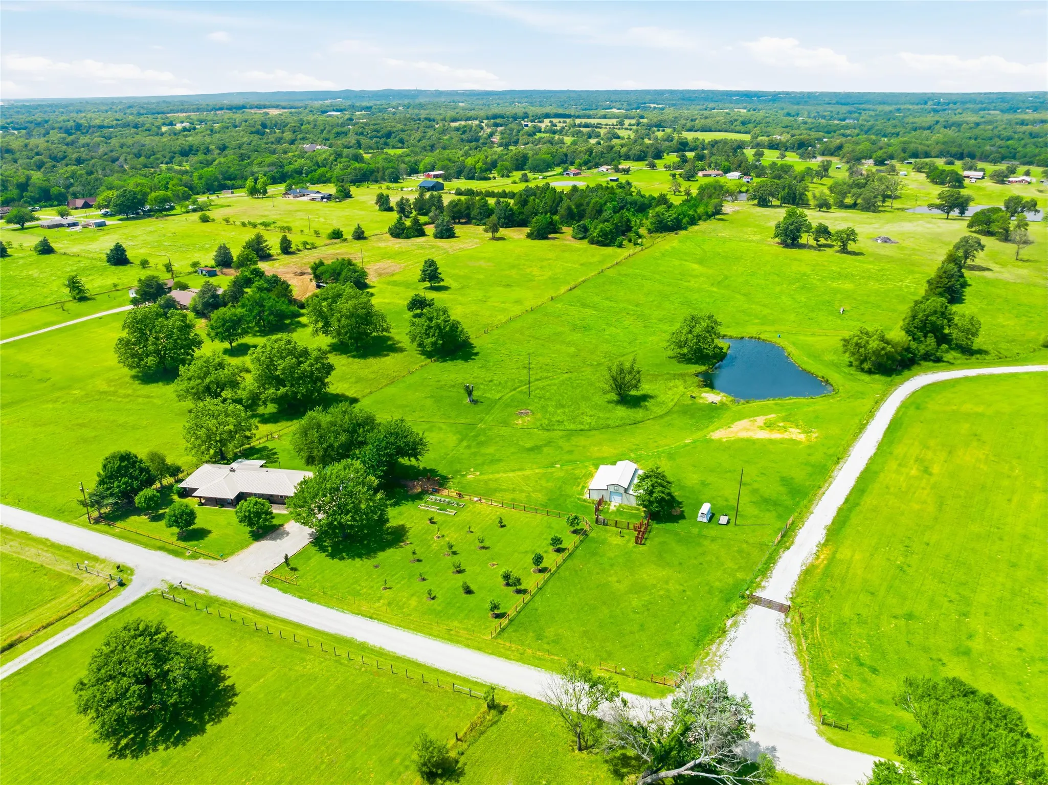 Single Family Residence For Sale in Grayson County , 235 Magnus Road, Denison, Texas 75021, 3 Bedroom, 3 Bathroom, 3 Garage spaces, 1,767 Sqft, built in 1982, Price $699,000, mls#21267479, Real Estate Agent in Denison, Homes For Sale in Grayson county, Homes For Sale in Denison, Realtor in Denison Texas, Real Estate Brokerage Independent Realty Texas, Luminita Cordes Realtor