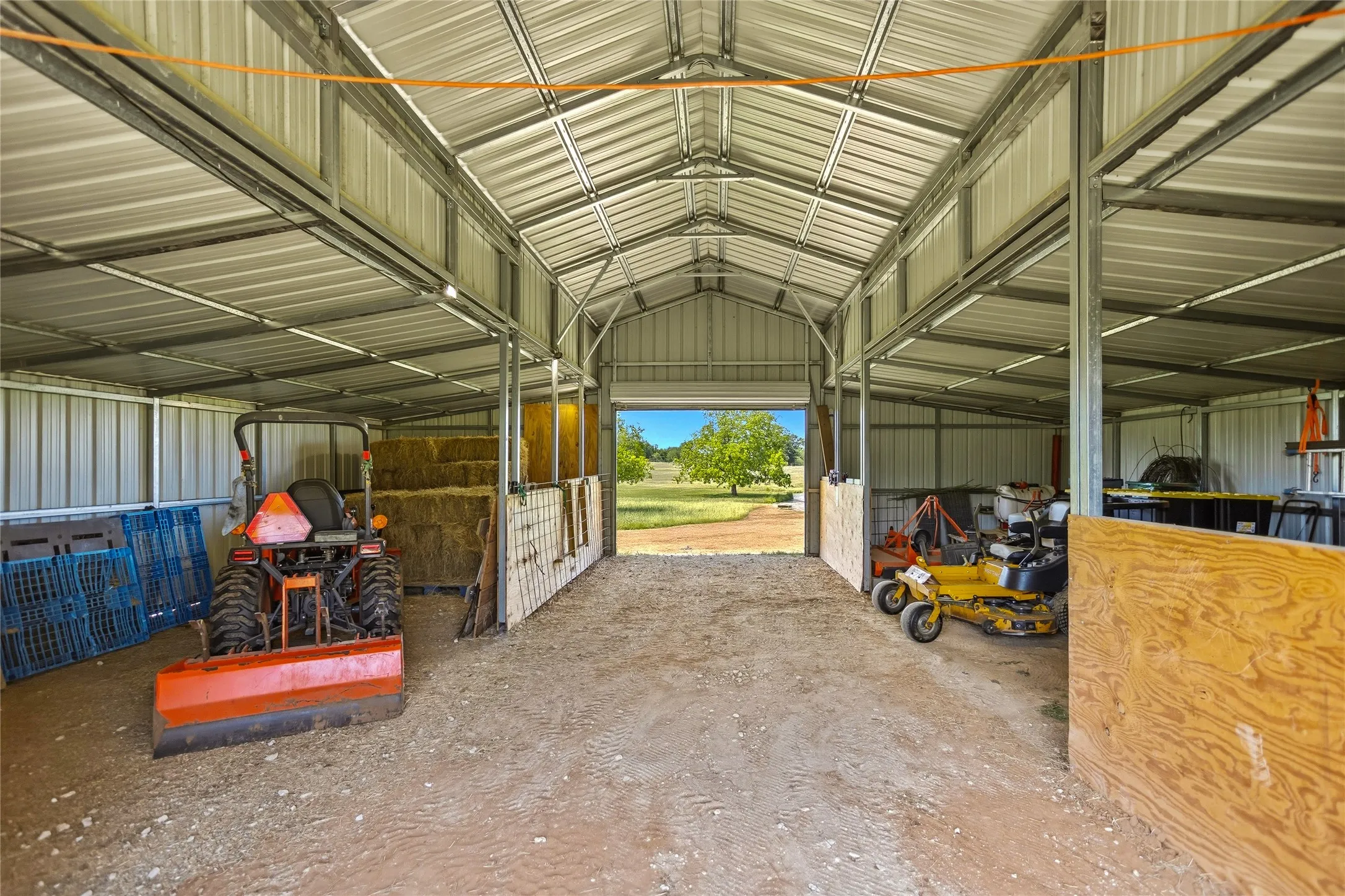 Single Family Residence For Sale in Grayson County , 235 Magnus Road, Denison, Texas 75021, 3 Bedroom, 3 Bathroom, 3 Garage spaces, 1,767 Sqft, built in 1982, Price $699,000, mls#21267479, Real Estate Agent in Denison, Homes For Sale in Grayson county, Homes For Sale in Denison, Realtor in Denison Texas, Real Estate Brokerage Independent Realty Texas, Luminita Cordes Realtor