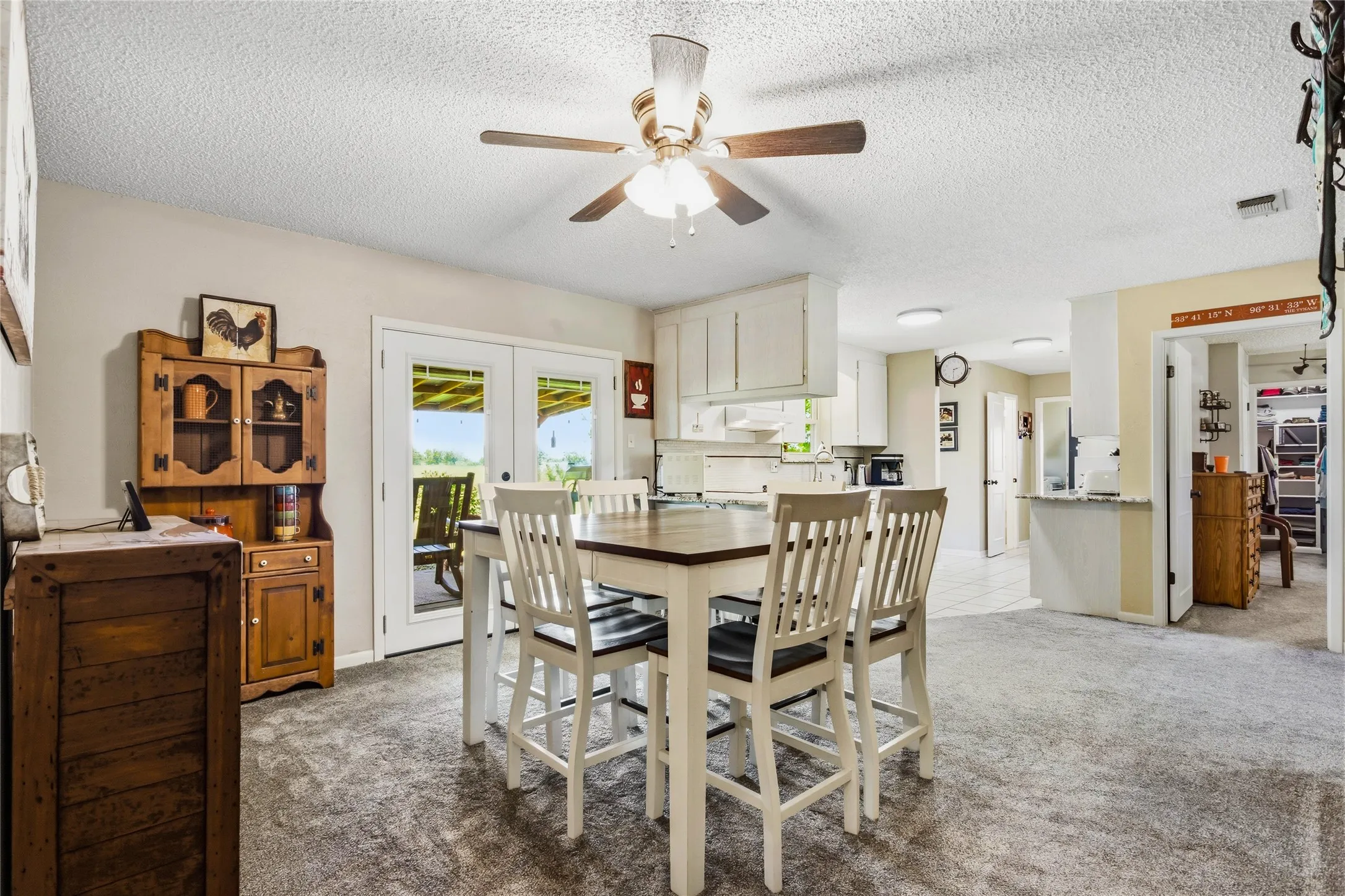 Single Family Residence For Sale in Grayson County , 235 Magnus Road, Denison, Texas 75021, 3 Bedroom, 3 Bathroom, 3 Garage spaces, 1,767 Sqft, built in 1982, Price $699,000, mls#21267479, Real Estate Agent in Denison, Homes For Sale in Grayson county, Homes For Sale in Denison, Realtor in Denison Texas, Real Estate Brokerage Independent Realty Texas, Luminita Cordes Realtor