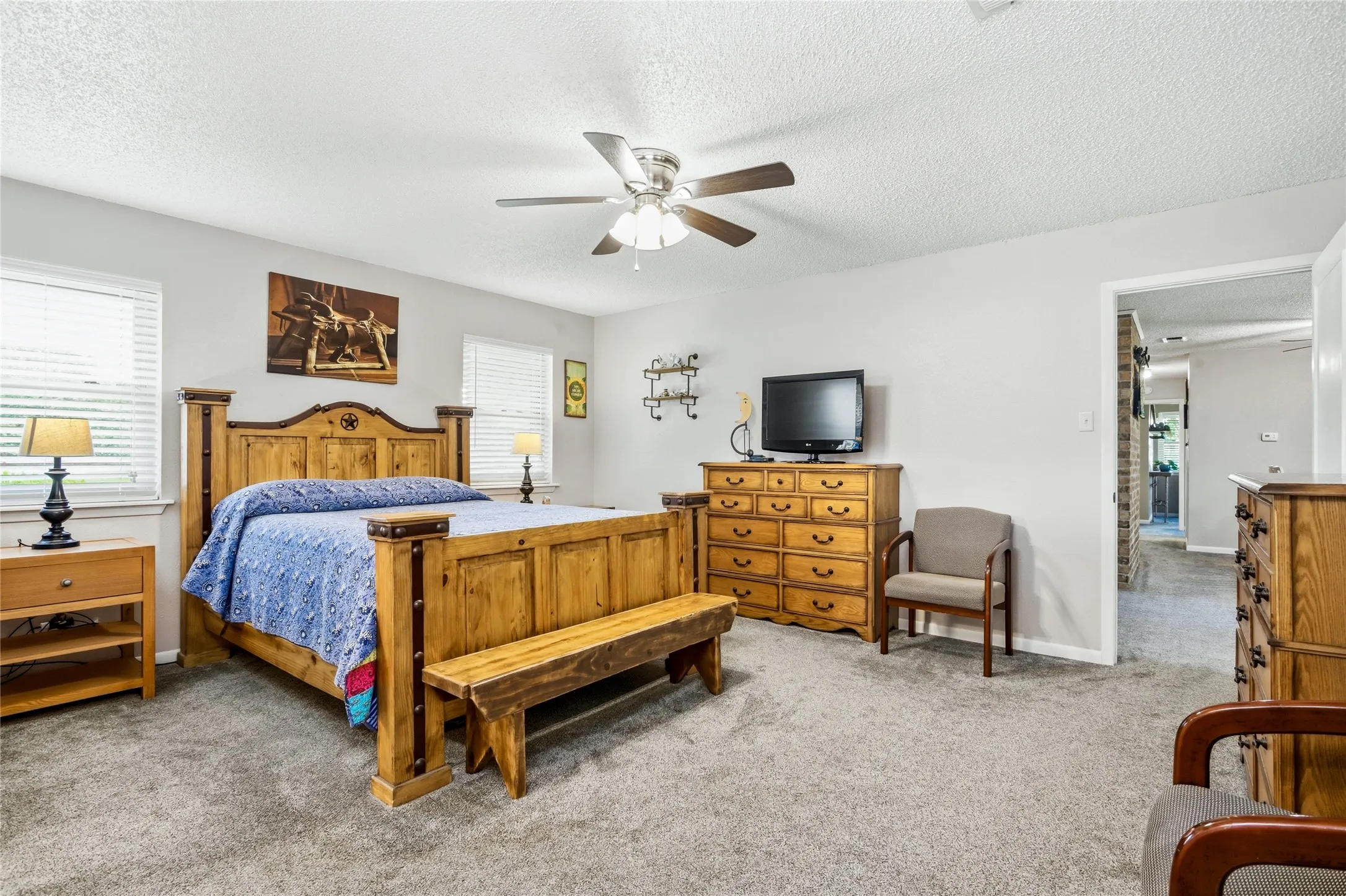 Single Family Residence For Sale in Grayson County , 235 Magnus Road, Denison, Texas 75021, 3 Bedroom, 3 Bathroom, 3 Garage spaces, 1,767 Sqft, built in 1982, Price $699,000, mls#21267479, Real Estate Agent in Denison, Homes For Sale in Grayson county, Homes For Sale in Denison, Realtor in Denison Texas, Real Estate Brokerage Independent Realty Texas, Luminita Cordes Realtor
