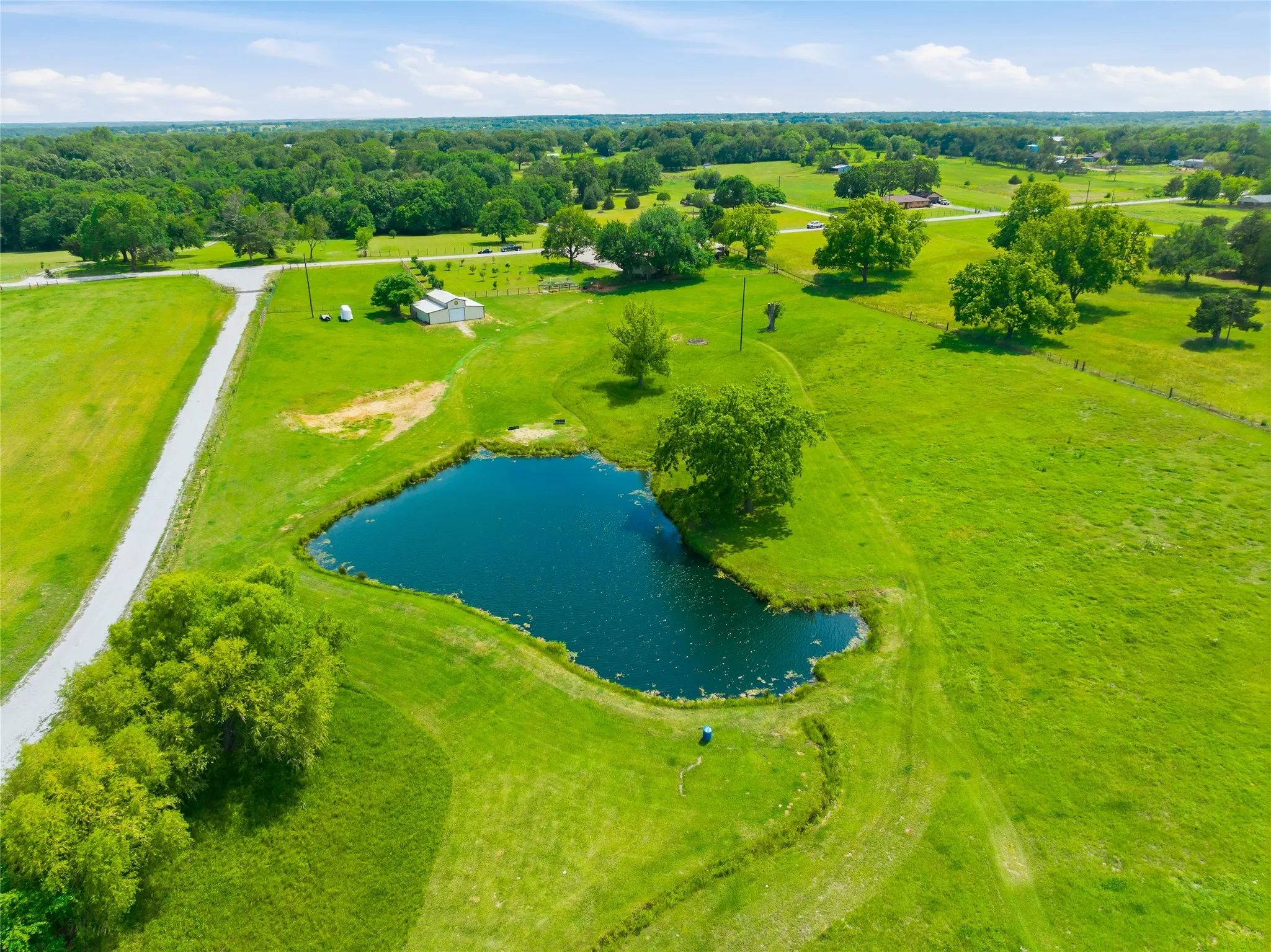 Single Family Residence For Sale in Grayson County , 235 Magnus Road, Denison, Texas 75021, 3 Bedroom, 3 Bathroom, 3 Garage spaces, 1,767 Sqft, built in 1982, Price $699,000, mls#21267479, Real Estate Agent in Denison, Homes For Sale in Grayson county, Homes For Sale in Denison, Realtor in Denison Texas, Real Estate Brokerage Independent Realty Texas, Luminita Cordes Realtor