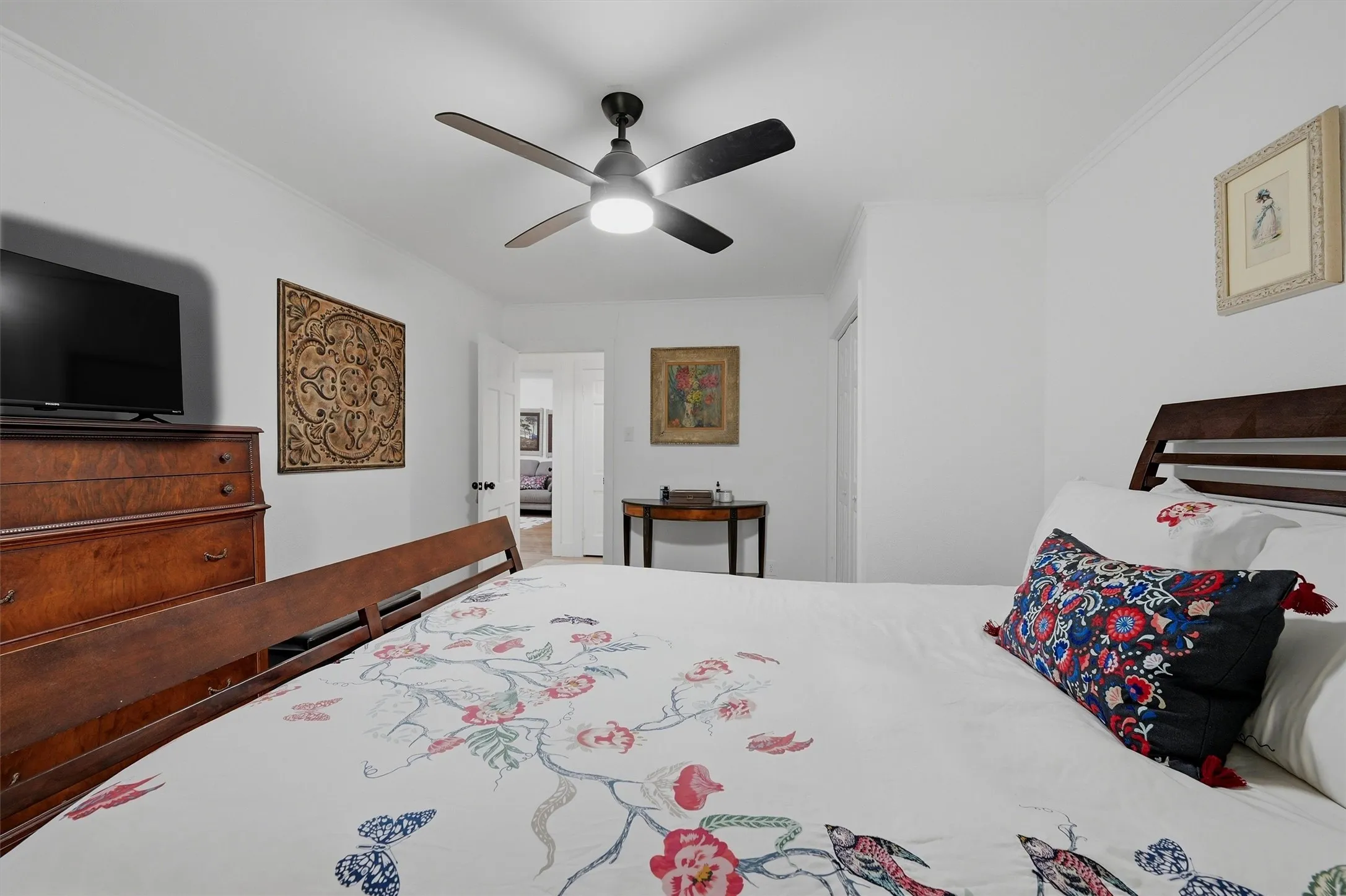 Single Family Residence For Sale in Grayson County , 1032 N Lockhart Street, Sherman, Texas 75092, 3 Bedroom, 2 Bathroom, 1 Garage spaces, 1,556 Sqft, built in 1950, mls#21255941, Real Estate Agent in Sherman, Homes For Sale in Grayson county, Homes For Sale in Sherman, Realtor in Sherman Texas, Real Estate Brokerage Independent Realty Texas, Luminita Cordes Realtor