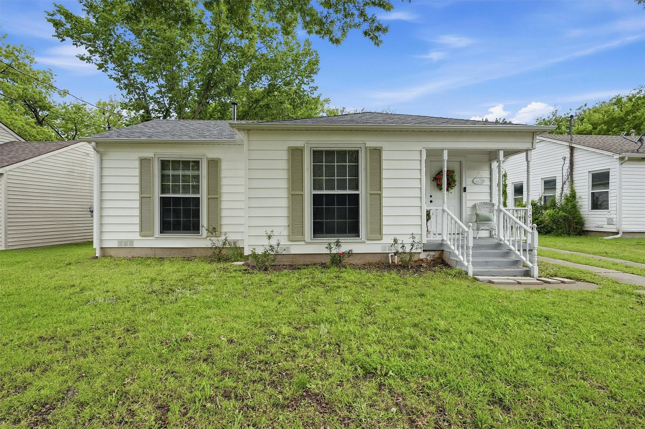Single Family Residence For Sale in Grayson County , 1032 N Lockhart Street, Sherman, Texas 75092, 3 Bedroom, 2 Bathroom, 1 Garage spaces, 1,556 Sqft, built in 1950, mls#21255941, Real Estate Agent in Sherman, Homes For Sale in Grayson county, Homes For Sale in Sherman, Realtor in Sherman Texas, Real Estate Brokerage Independent Realty Texas, Luminita Cordes Realtor