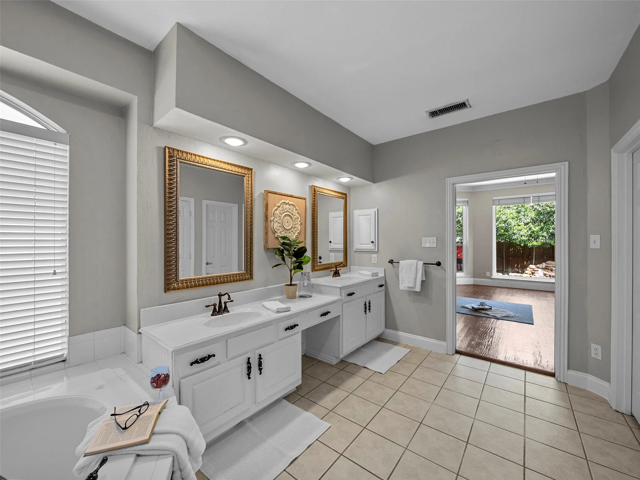 Single Family Residence For Sale in Collin County , 1344 Comanche Drive, Allen, Texas 75013, 4 Bedrooms, 3 Bathrooms, 3 Garage spaces, 3,477 Sqft, built in 1995, Price $750,000, mls#21255164, Real Estate Agent in Allen, Homes For Sale in Collin county, Homes For Sale in Allen, Realtor in Allen Texas, Real Estate Brokerage Independent Realty Texas, Luminita Cordes Realtor
