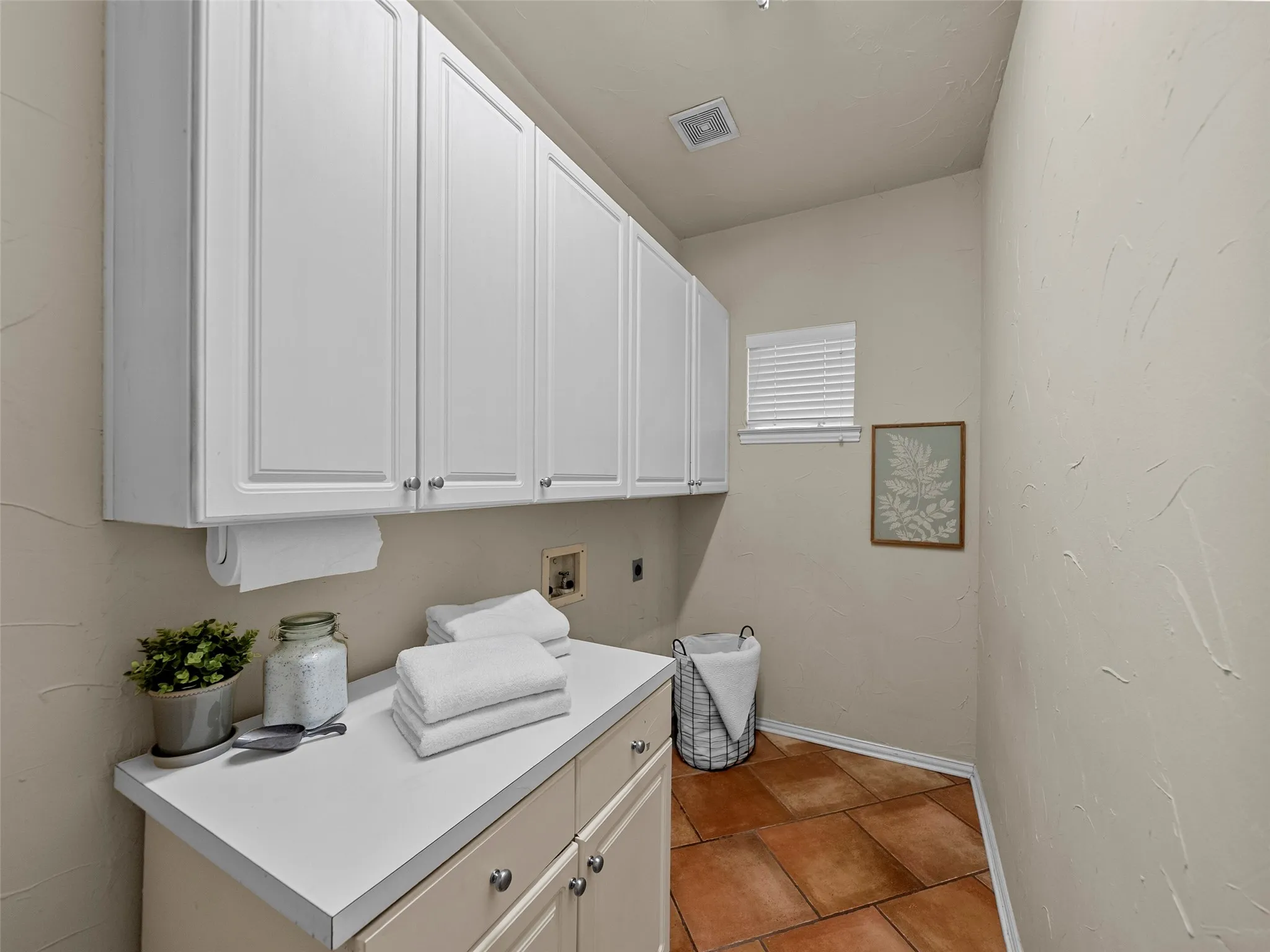 Single Family Residence For Sale in Collin County , 1344 Comanche Drive, Allen, Texas 75013, 4 Bedrooms, 3 Bathrooms, 3 Garage spaces, 3,477 Sqft, built in 1995, Price $750,000, mls#21255164, Real Estate Agent in Allen, Homes For Sale in Collin county, Homes For Sale in Allen, Realtor in Allen Texas, Real Estate Brokerage Independent Realty Texas, Luminita Cordes Realtor