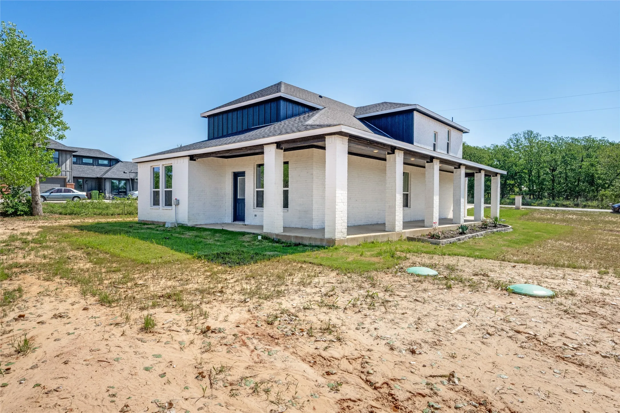 Single Family Residence For Sale in Wise County , 121 County Road 3471, Paradise, Texas 76073, 4 Bedrooms, 4 Bathrooms, 2 Garage spaces, 2,079 Sqft, built in 2023, Price $439,000, mls#21267477, Real Estate Agent in Paradise, Homes For Sale in Wise county, Homes For Sale in Paradise, Realtor in Paradise Texas, Real Estate Brokerage Independent Realty Texas, Luminita Cordes Realtor