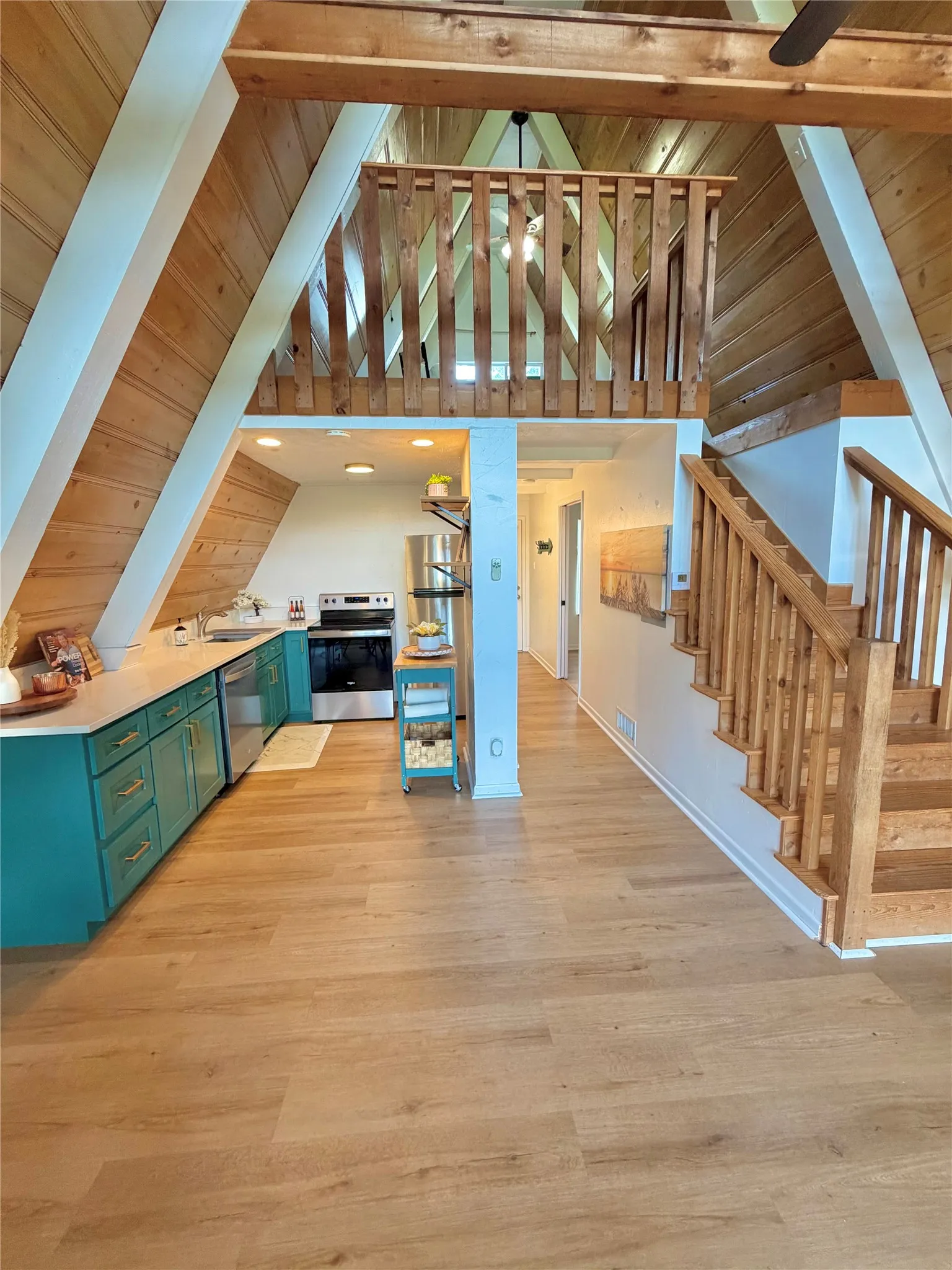 Single Family Residence For Sale in Rains County , 467 Old Mill Lane, East Tawakoni, Texas 75472, 2 Bedrooms, 2 Bathrooms, Garage spaces, 1,152 Sqft, built in 1960, Price $230,000, mls#21267384, Real Estate Agent in East Tawakoni, Homes For Sale in Rains county, Homes For Sale in East Tawakoni, Realtor in East Tawakoni Texas, Real Estate Brokerage Independent Realty Texas, Luminita Cordes Realtor