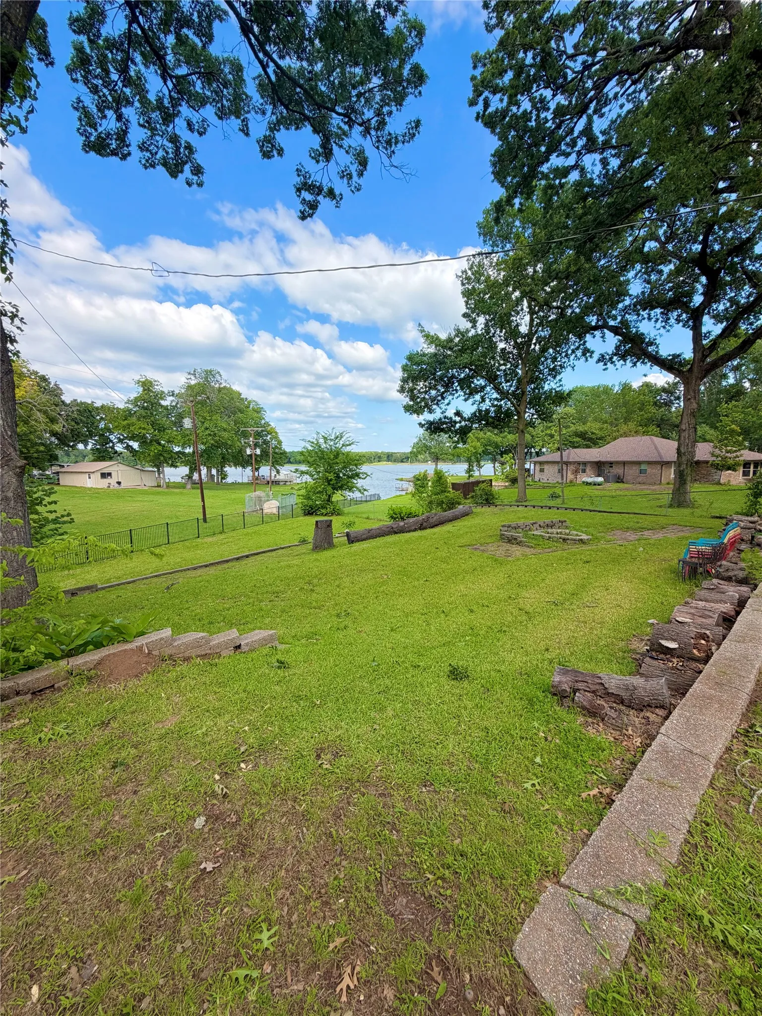 Single Family Residence For Sale in Rains County , 467 Old Mill Lane, East Tawakoni, Texas 75472, 2 Bedrooms, 2 Bathrooms, Garage spaces, 1,152 Sqft, built in 1960, Price $230,000, mls#21267384, Real Estate Agent in East Tawakoni, Homes For Sale in Rains county, Homes For Sale in East Tawakoni, Realtor in East Tawakoni Texas, Real Estate Brokerage Independent Realty Texas, Luminita Cordes Realtor