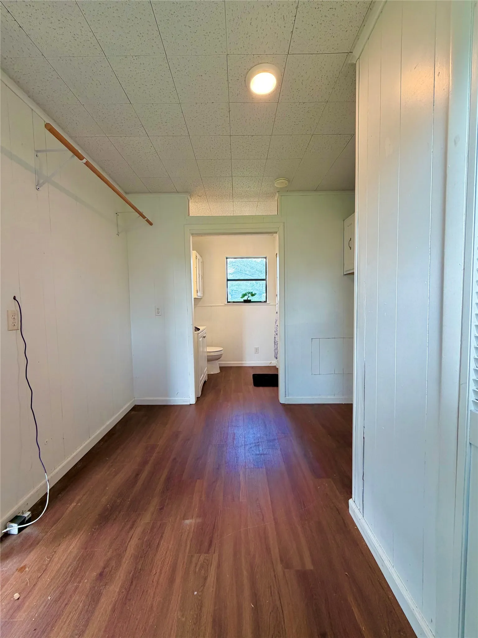 Single Family Residence For Sale in Rains County , 467 Old Mill Lane, East Tawakoni, Texas 75472, 2 Bedrooms, 2 Bathrooms, Garage spaces, 1,152 Sqft, built in 1960, Price $230,000, mls#21267384, Real Estate Agent in East Tawakoni, Homes For Sale in Rains county, Homes For Sale in East Tawakoni, Realtor in East Tawakoni Texas, Real Estate Brokerage Independent Realty Texas, Luminita Cordes Realtor