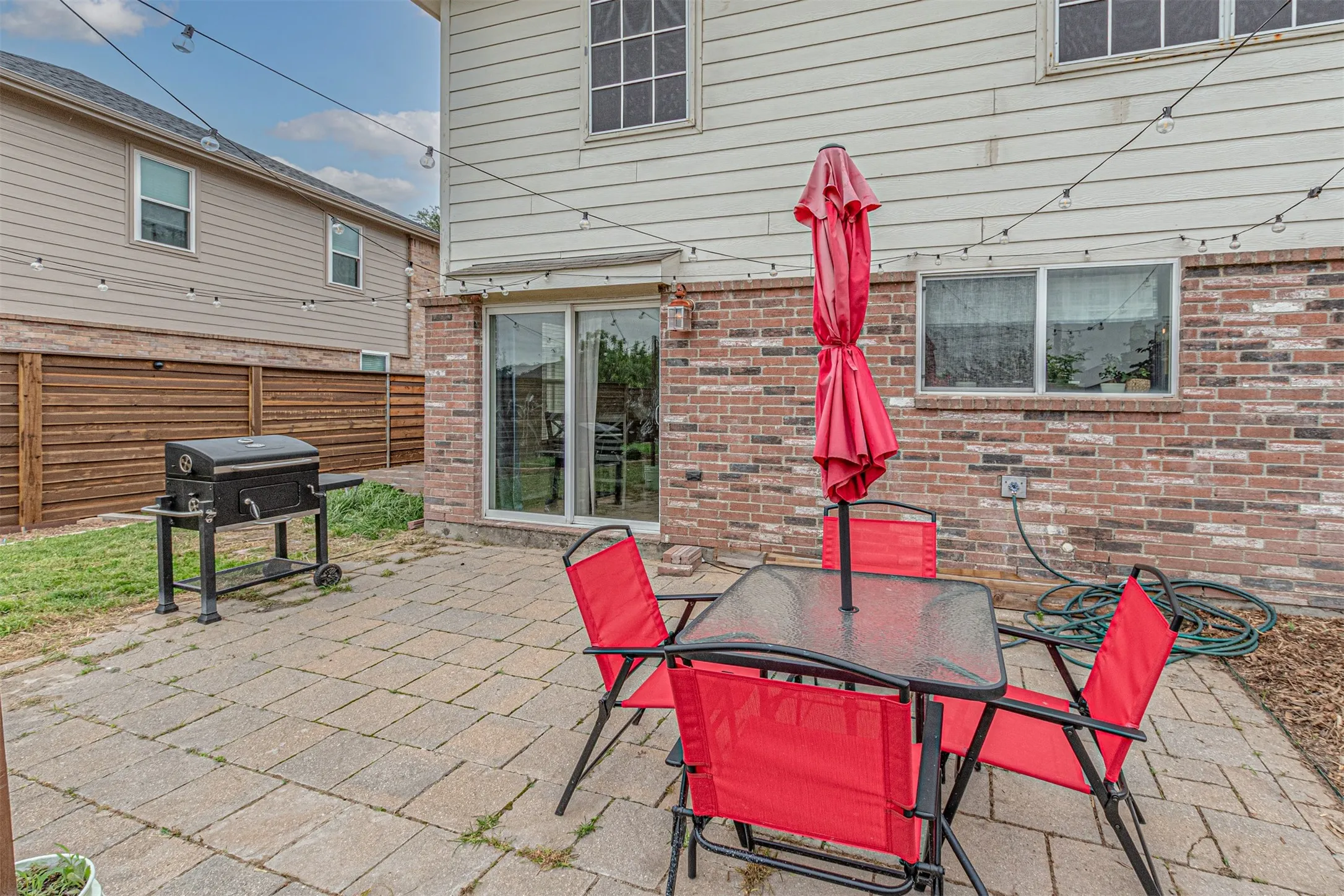 Single Family Residence For Sale in Kaufman County , 2020 Wellington Point, Heartland, Texas 75126, 3 Bedroom, 3 Bathroom, 3 Garage spaces, 2,400 Sqft, built in 2009, Price $289,000, mls#21259037, Real Estate Agent in Heartland, Homes For Sale in Kaufman county, Homes For Sale in Heartland, Realtor in Heartland Texas, Real Estate Brokerage Independent Realty Texas, Luminita Cordes Realtor