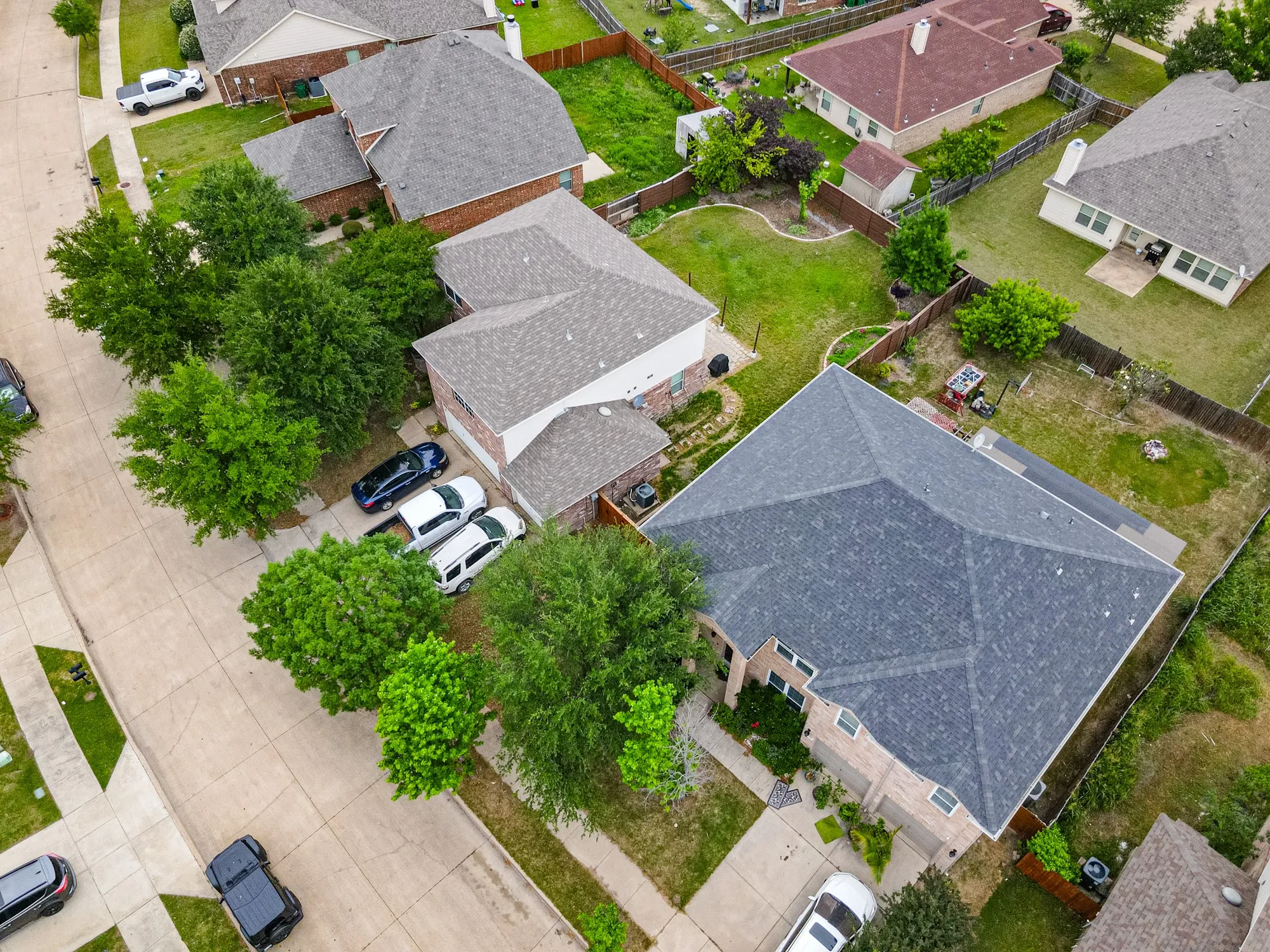 Single Family Residence For Sale in Kaufman County , 2020 Wellington Point, Heartland, Texas 75126, 3 Bedroom, 3 Bathroom, 3 Garage spaces, 2,400 Sqft, built in 2009, Price $289,000, mls#21259037, Real Estate Agent in Heartland, Homes For Sale in Kaufman county, Homes For Sale in Heartland, Realtor in Heartland Texas, Real Estate Brokerage Independent Realty Texas, Luminita Cordes Realtor