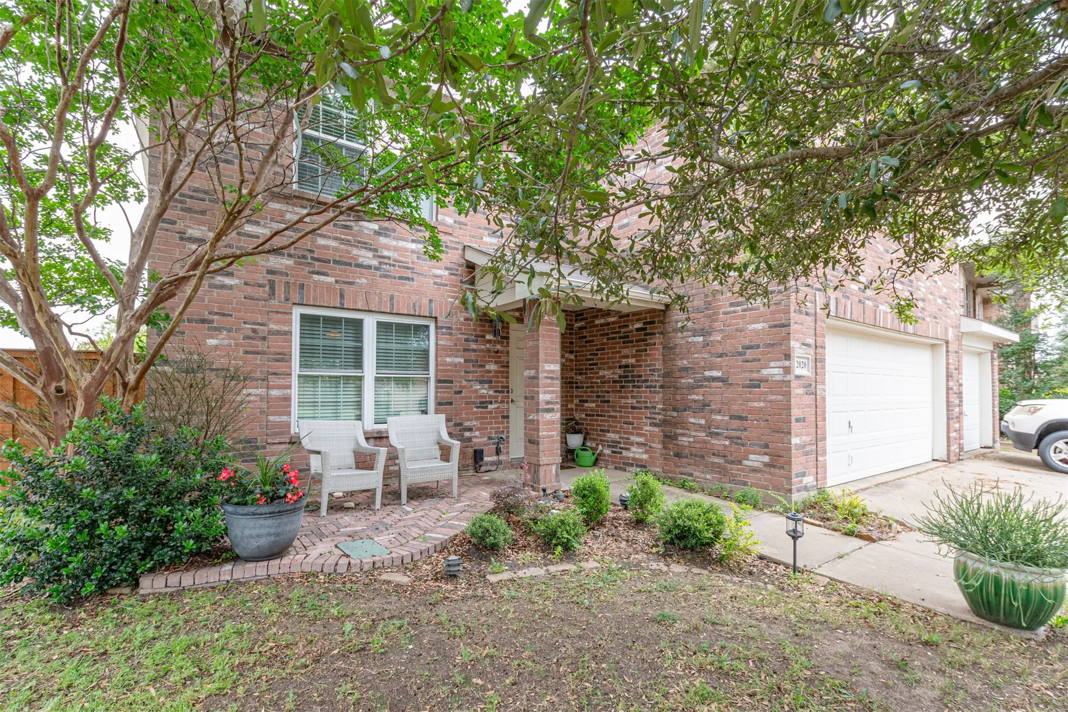 Single Family Residence For Sale in Kaufman County , 2020 Wellington Point, Heartland, Texas 75126, 3 Bedroom, 3 Bathroom, 3 Garage spaces, 2,400 Sqft, built in 2009, Price $289,000, mls#21259037, Real Estate Agent in Heartland, Homes For Sale in Kaufman county, Homes For Sale in Heartland, Realtor in Heartland Texas, Real Estate Brokerage Independent Realty Texas, Luminita Cordes Realtor