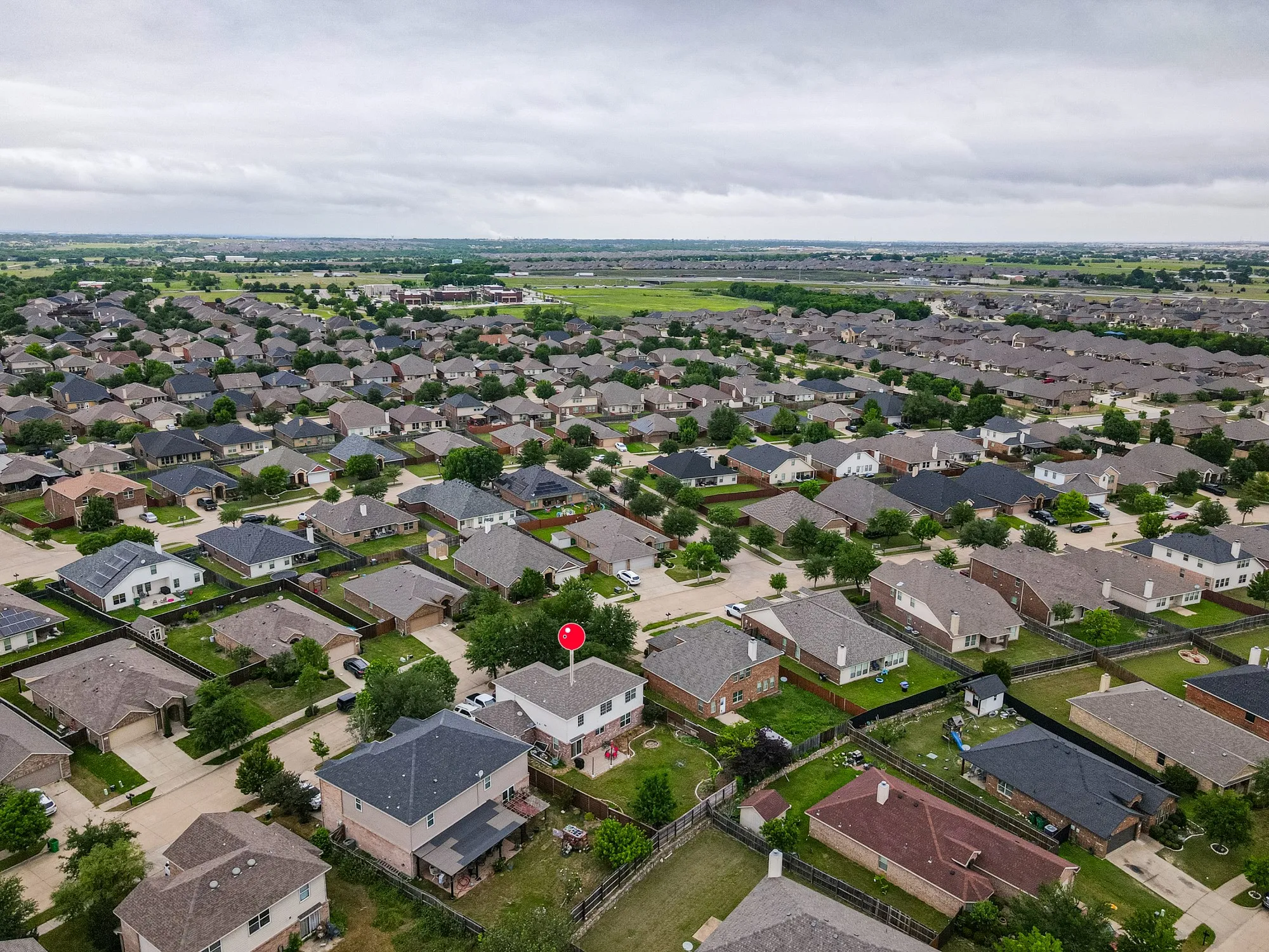 Single Family Residence For Sale in Kaufman County , 2020 Wellington Point, Heartland, Texas 75126, 3 Bedroom, 3 Bathroom, 3 Garage spaces, 2,400 Sqft, built in 2009, Price $289,000, mls#21259037, Real Estate Agent in Heartland, Homes For Sale in Kaufman county, Homes For Sale in Heartland, Realtor in Heartland Texas, Real Estate Brokerage Independent Realty Texas, Luminita Cordes Realtor