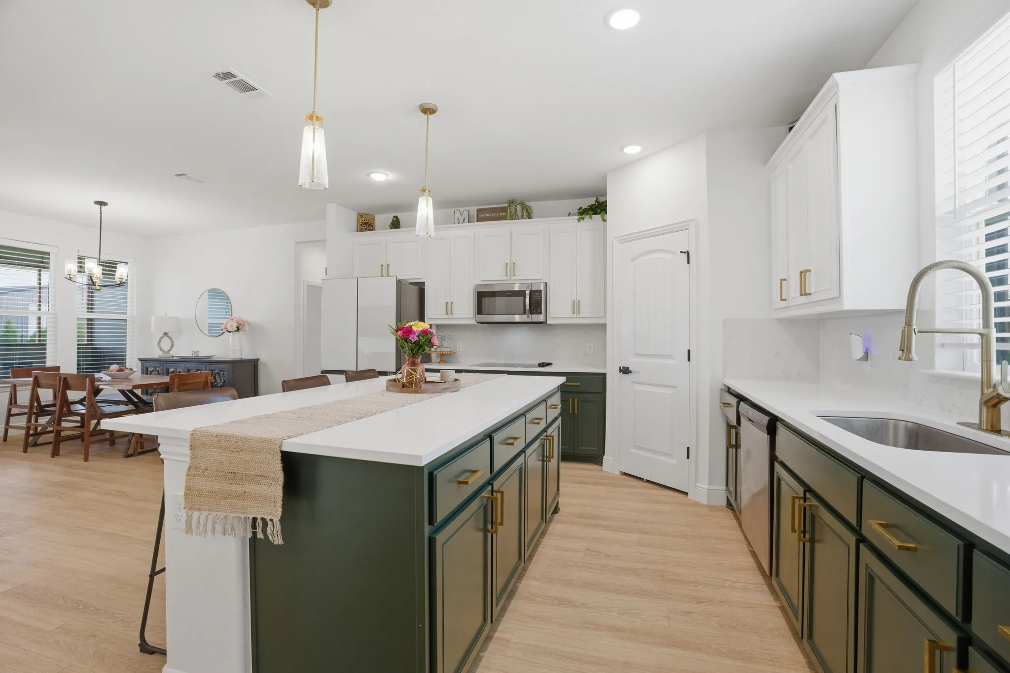 For those who love to cook + entertain family & friends...this kitchen is very functional.