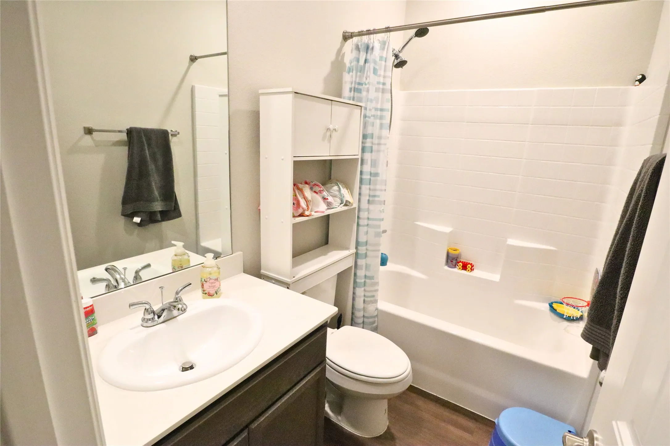 Single Family Residence For Rent in Collin County , 106 Cornell Avenue, Farmersville, Texas 75442, 4 Bedrooms, 2 Bathrooms, 2 Garage spaces, 1,656 Sqft, built in 2019, Price $2,000, mls#21265769, Real Estate Agent in Farmersville, Homes For Rent in Collin county, Homes For Rent in Farmersville, Realtor in Farmersville Texas, Real Estate Brokerage Independent Realty Texas, Luminita Cordes Realtor