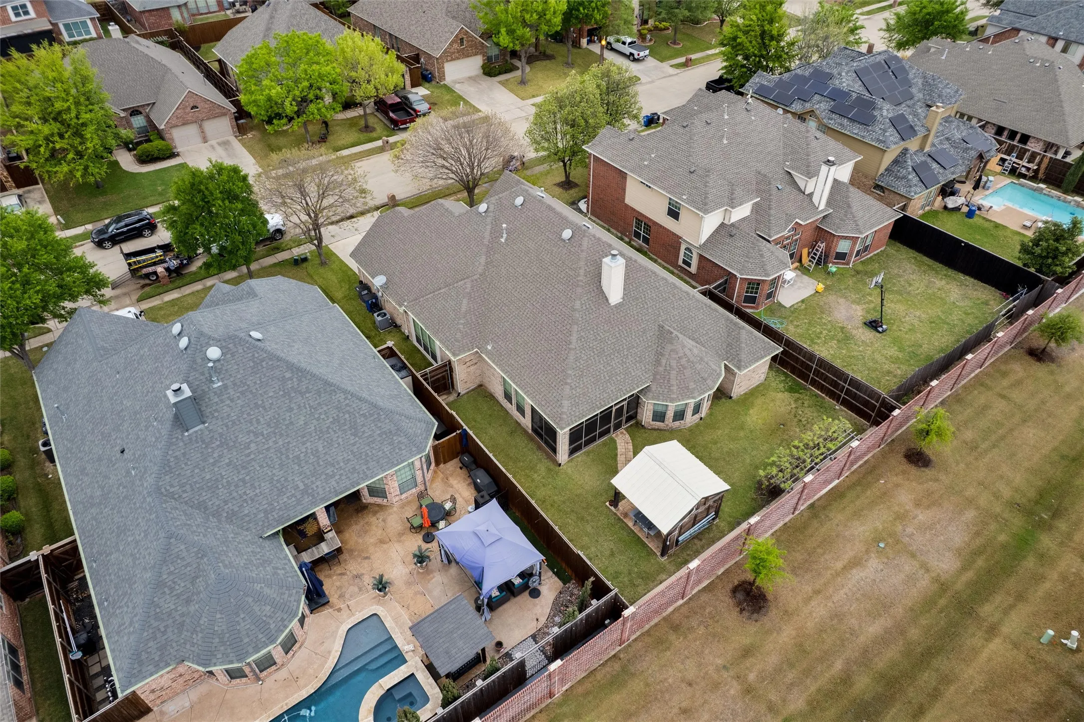 Single Family Residence For Sale in Denton County , 2636 Deer Hollow Drive, Little Elm, Texas 75068, 4 Bedroom, 2 Bathroom, 2 Garage spaces, 2,706 Sqft, built in 2005, mls#21267281, Real Estate Agent in Little Elm, Homes For Sale in Denton county, Homes For Sale in Little Elm, Realtor in Little Elm Texas, Real Estate Brokerage Independent Realty Texas, Luminita Cordes Realtor