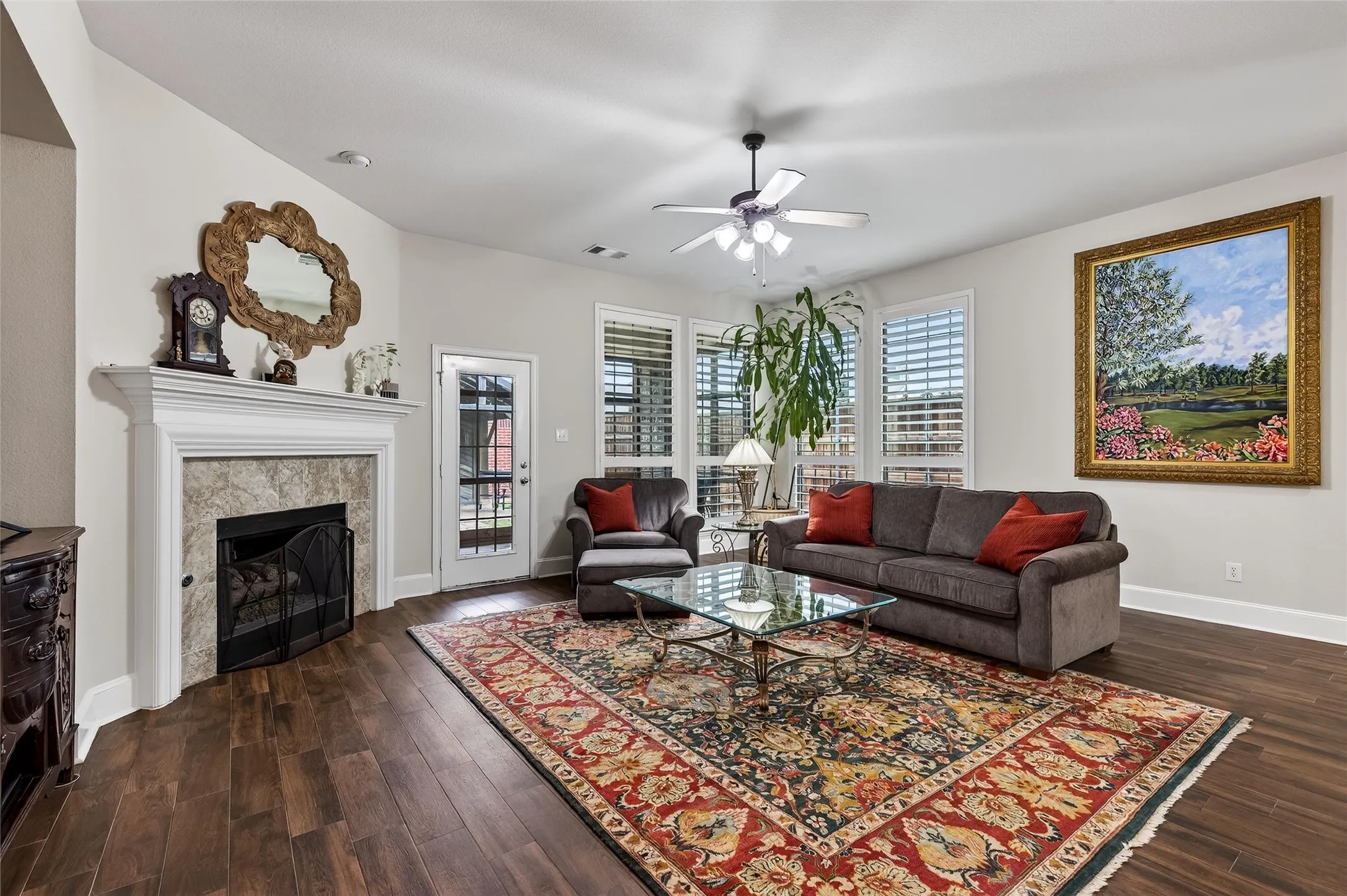Single Family Residence For Sale in Denton County , 2636 Deer Hollow Drive, Little Elm, Texas 75068, 4 Bedroom, 2 Bathroom, 2 Garage spaces, 2,706 Sqft, built in 2005, mls#21267281, Real Estate Agent in Little Elm, Homes For Sale in Denton county, Homes For Sale in Little Elm, Realtor in Little Elm Texas, Real Estate Brokerage Independent Realty Texas, Luminita Cordes Realtor