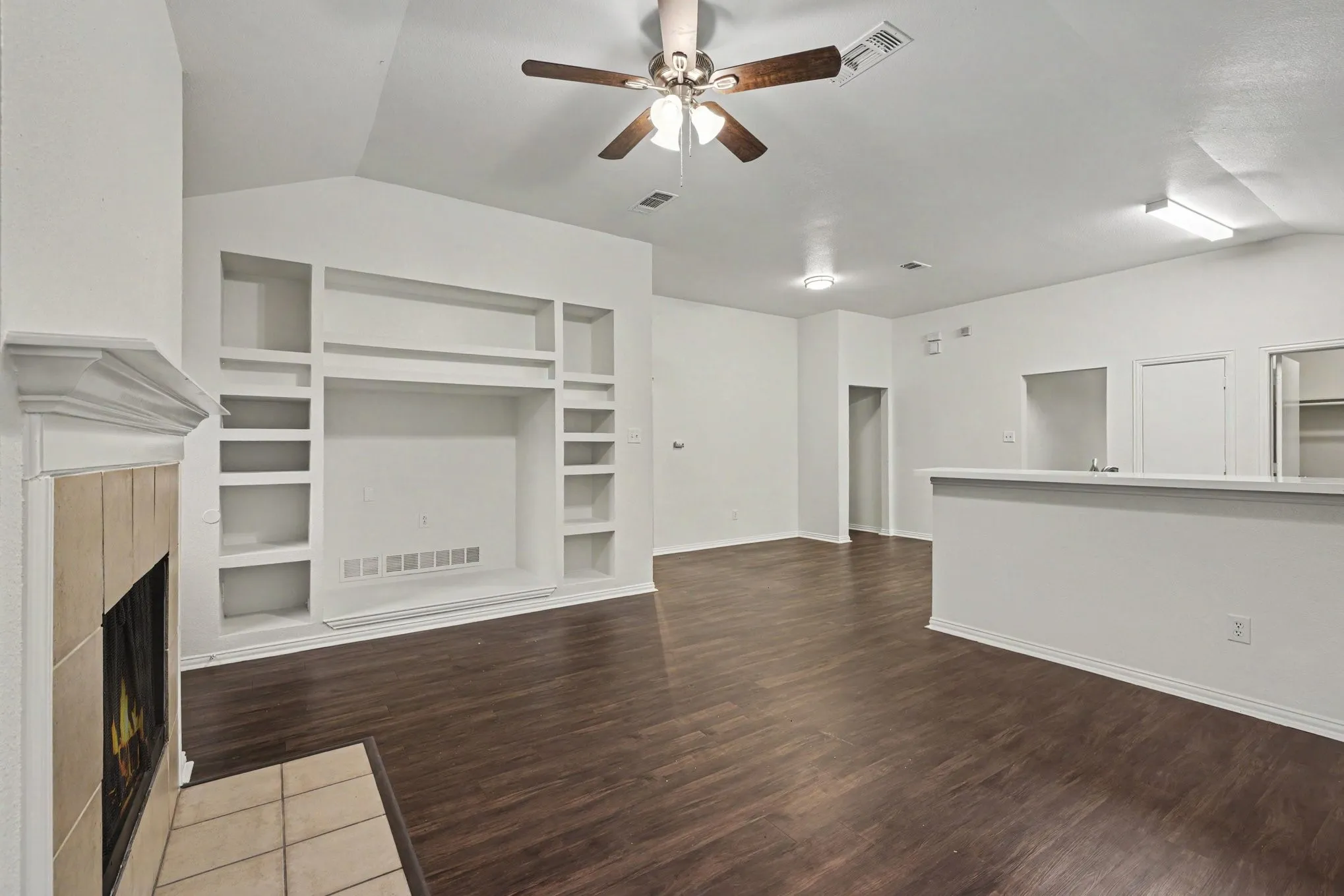 Single Family Residence For Sale in Denton County , 1022 Port Isabel Drive, Little Elm, Texas 75068, 4 Bedroom, 2 Bathroom, 2 Garage spaces, 1,865 Sqft, built in 2001, mls#21264177, Real Estate Agent in Little Elm, Homes For Sale in Denton county, Homes For Sale in Little Elm, Realtor in Little Elm Texas, Real Estate Brokerage Independent Realty Texas, Luminita Cordes Realtor