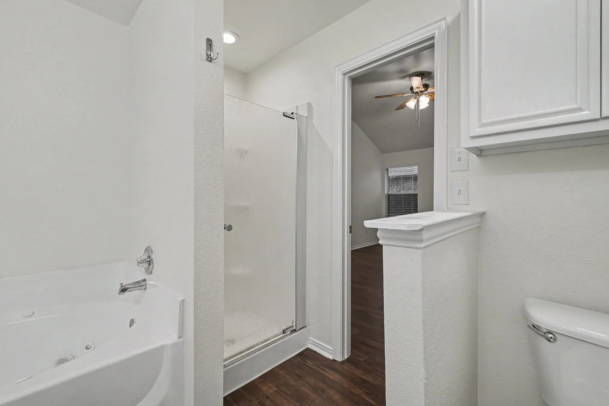 Single Family Residence For Sale in Denton County , 1022 Port Isabel Drive, Little Elm, Texas 75068, 4 Bedroom, 2 Bathroom, 2 Garage spaces, 1,865 Sqft, built in 2001, mls#21264177, Real Estate Agent in Little Elm, Homes For Sale in Denton county, Homes For Sale in Little Elm, Realtor in Little Elm Texas, Real Estate Brokerage Independent Realty Texas, Luminita Cordes Realtor