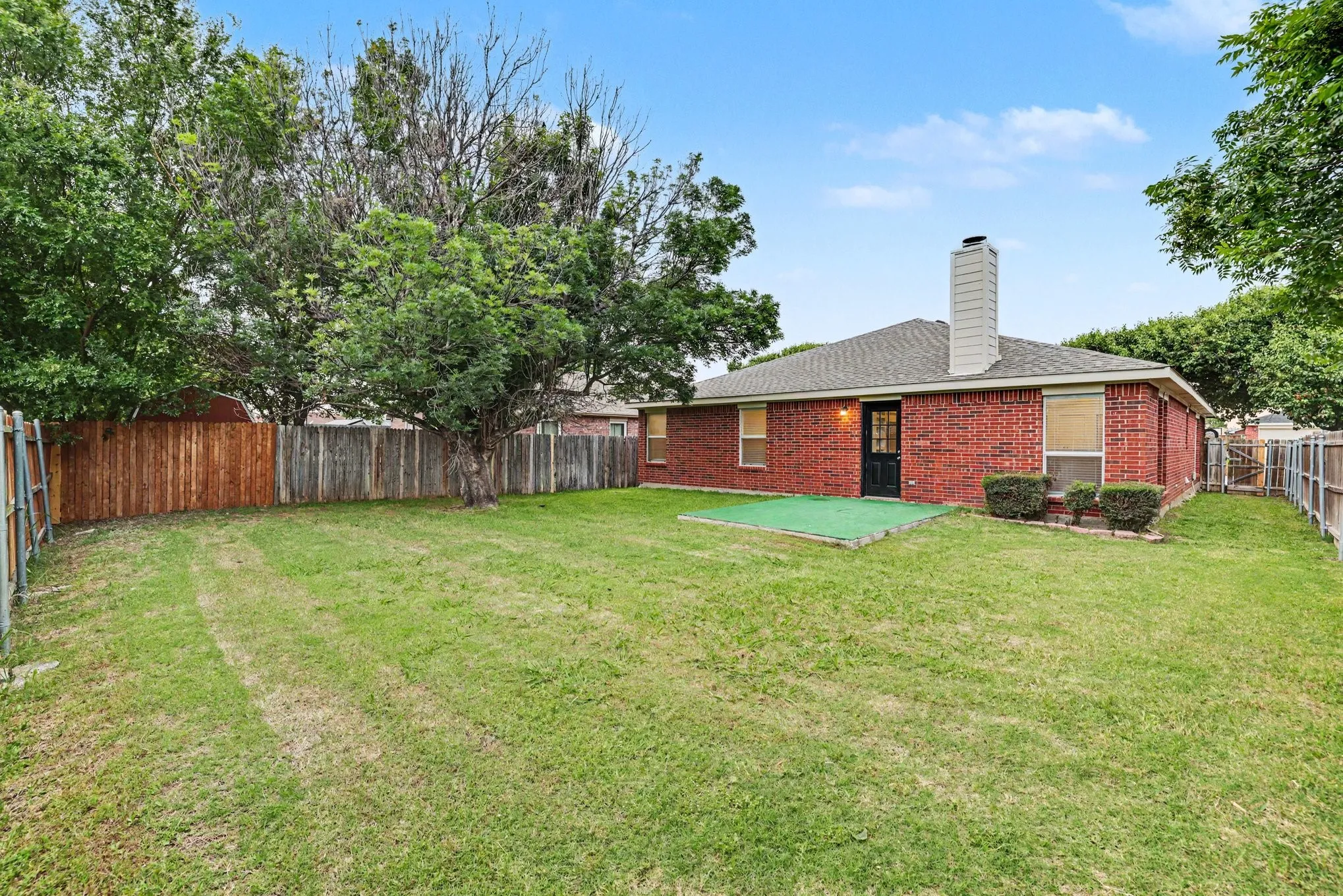 Single Family Residence For Sale in Denton County , 1022 Port Isabel Drive, Little Elm, Texas 75068, 4 Bedroom, 2 Bathroom, 2 Garage spaces, 1,865 Sqft, built in 2001, mls#21264177, Real Estate Agent in Little Elm, Homes For Sale in Denton county, Homes For Sale in Little Elm, Realtor in Little Elm Texas, Real Estate Brokerage Independent Realty Texas, Luminita Cordes Realtor