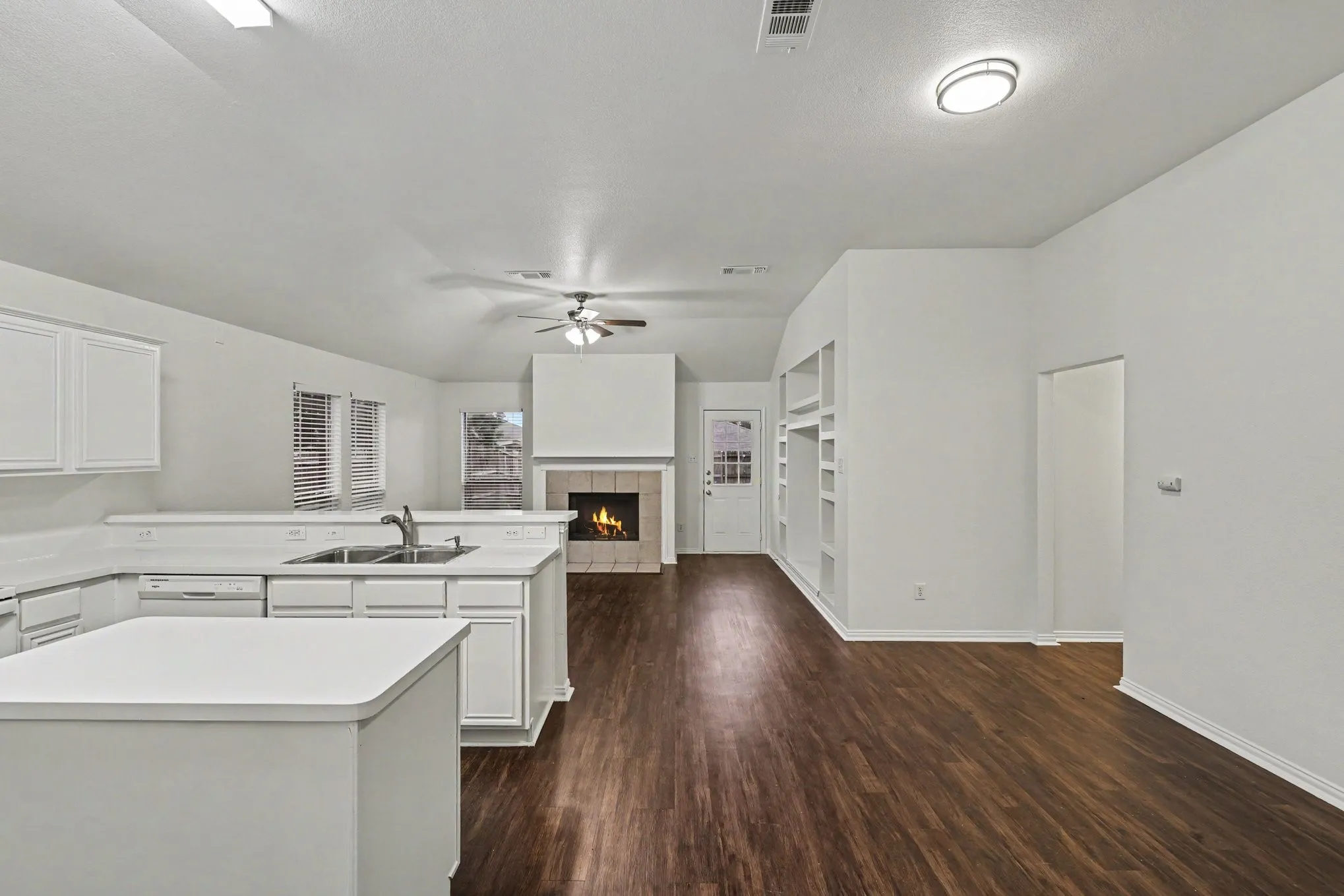 Single Family Residence For Sale in Denton County , 1022 Port Isabel Drive, Little Elm, Texas 75068, 4 Bedroom, 2 Bathroom, 2 Garage spaces, 1,865 Sqft, built in 2001, mls#21264177, Real Estate Agent in Little Elm, Homes For Sale in Denton county, Homes For Sale in Little Elm, Realtor in Little Elm Texas, Real Estate Brokerage Independent Realty Texas, Luminita Cordes Realtor